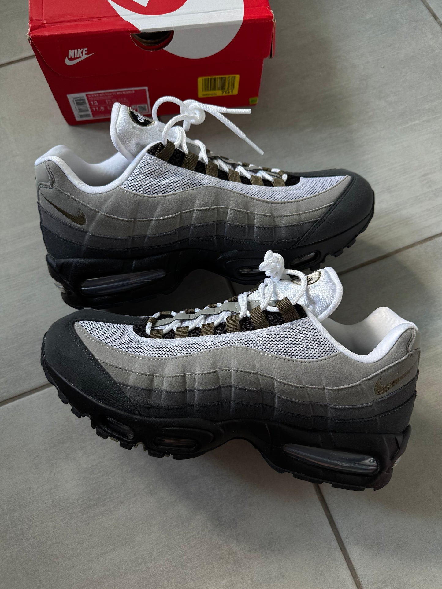 Nike Air Max 95 Black Medium Olive HJ5996-003