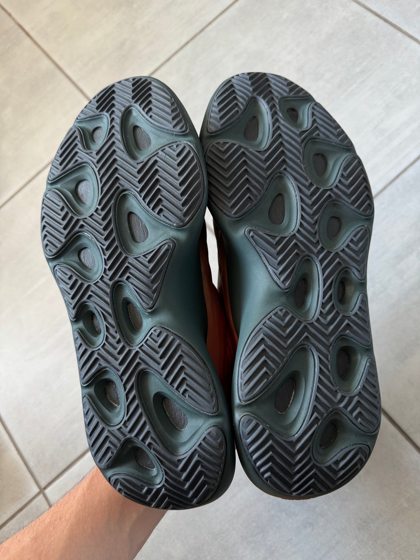 Adidas Yeezy 700 V3 Copper Fade GY4109