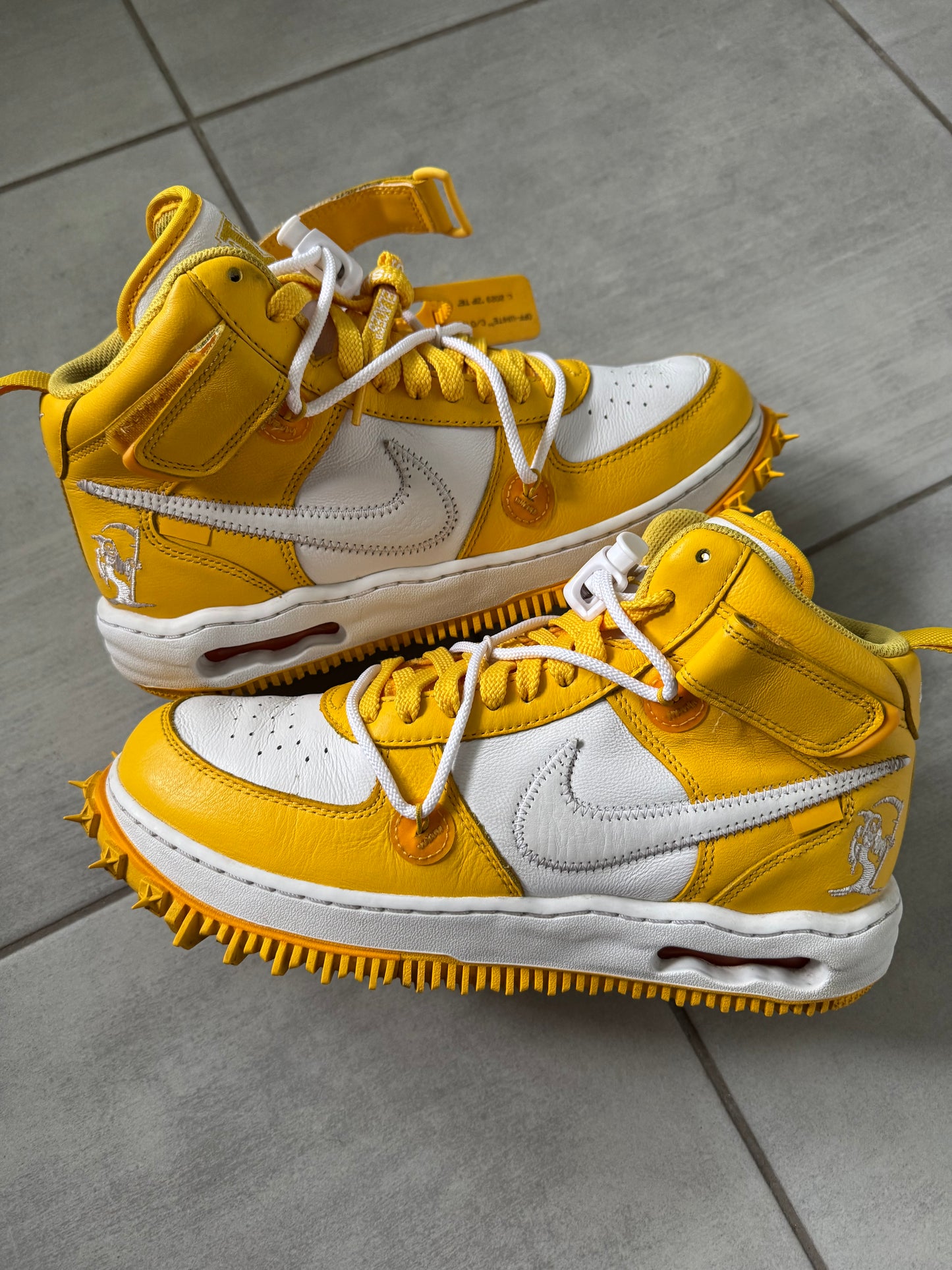Nike Air Force 1 Mid x Off-White Varsity Maize DR0500-101
