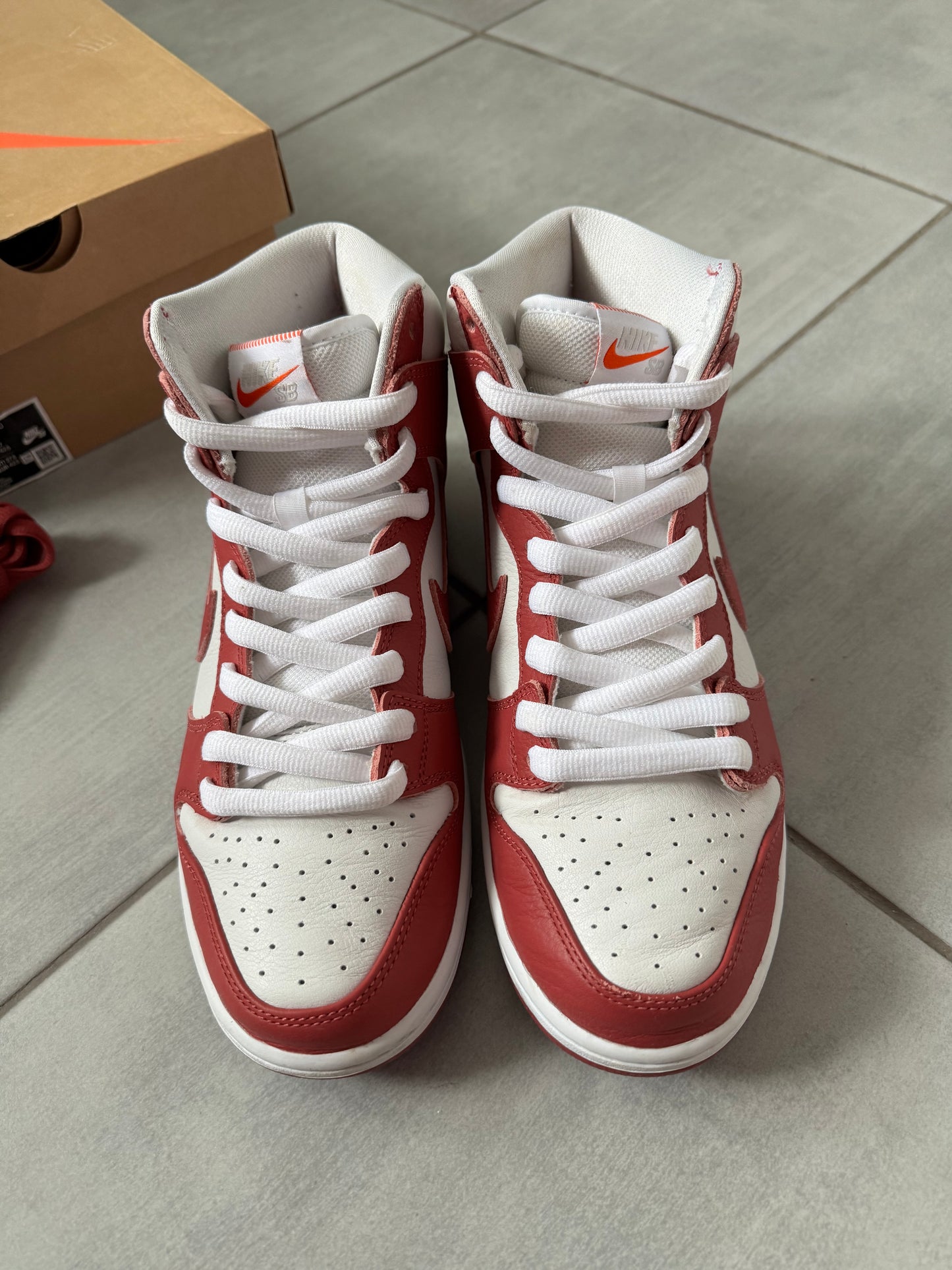 Nike SB Dunk High Sweet Beat