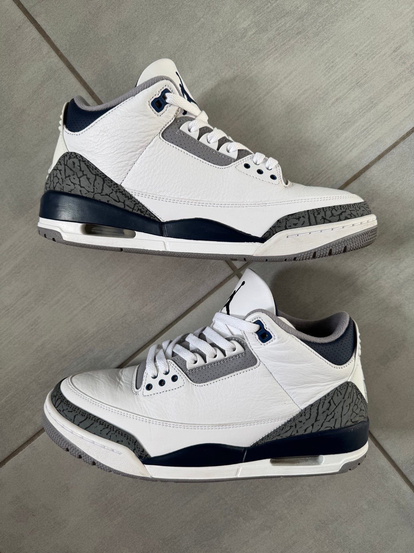 Air Jordan 3 Midnight Navy CT8532-140