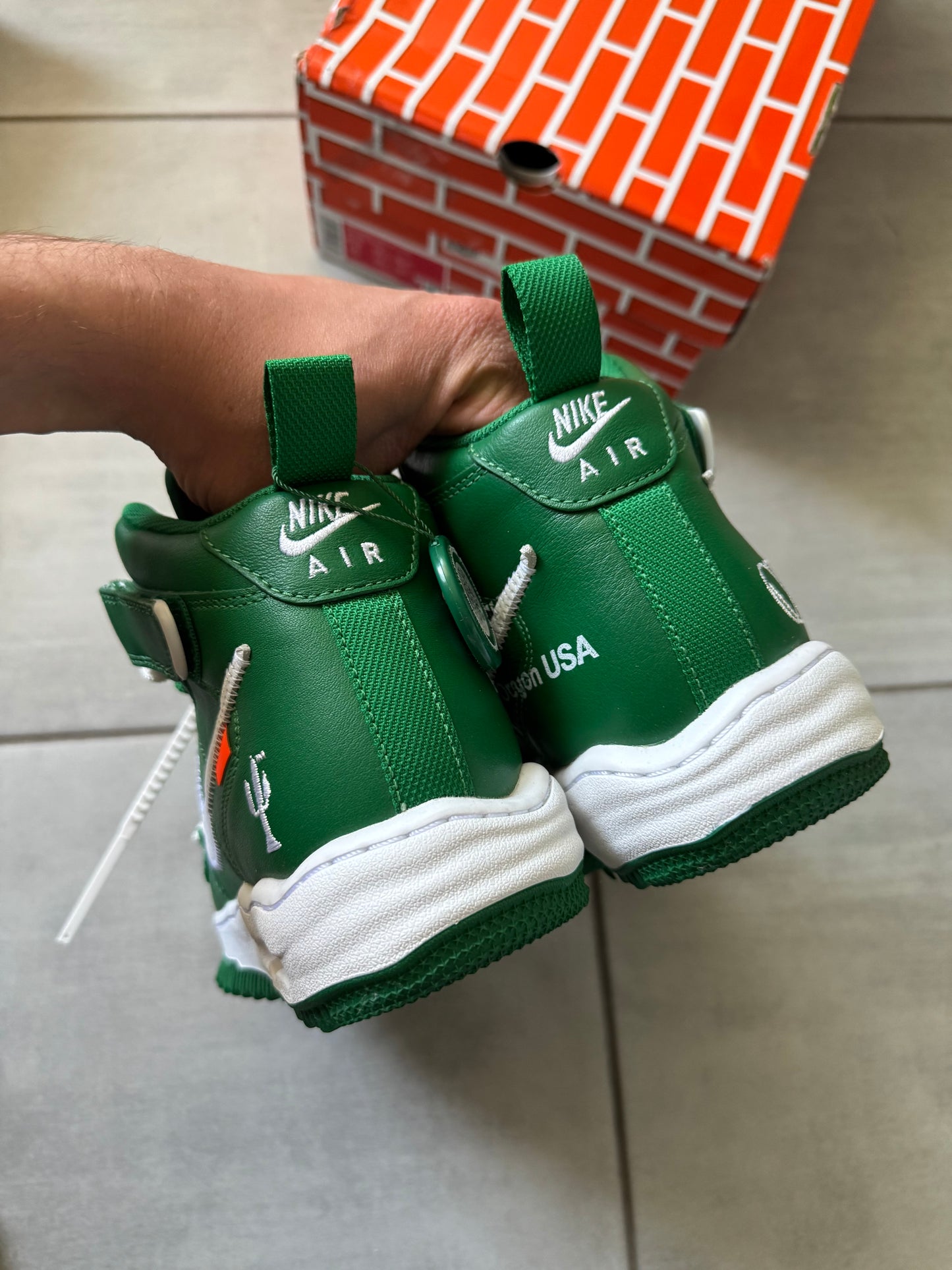 Nike Air Force 1 Mid x Off-White Pine Green DR0500-300