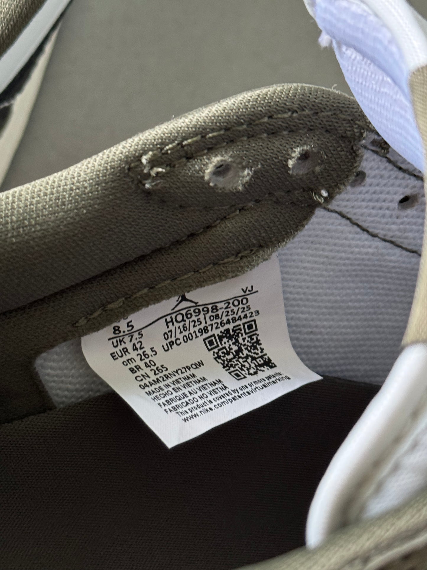 Nike Air Jordan 1 Low OG Medium Olive HQ6998-200