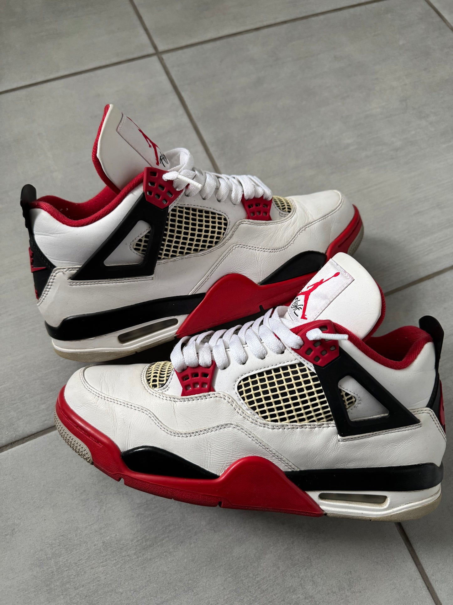 Air Jordan 4 Fire Red 2020