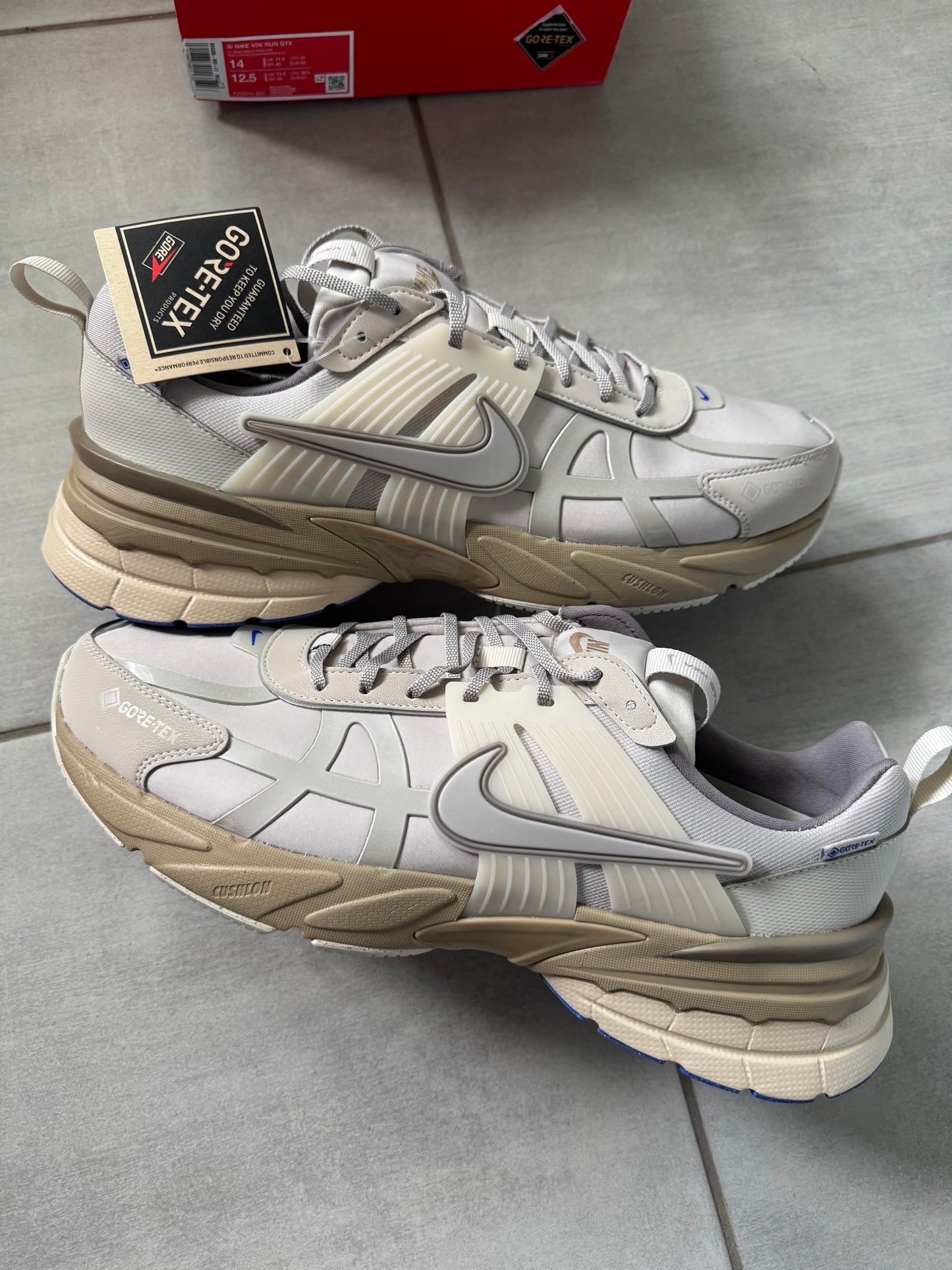 Nike V2K Run Gore-Tex Light Bone FZ2622-002