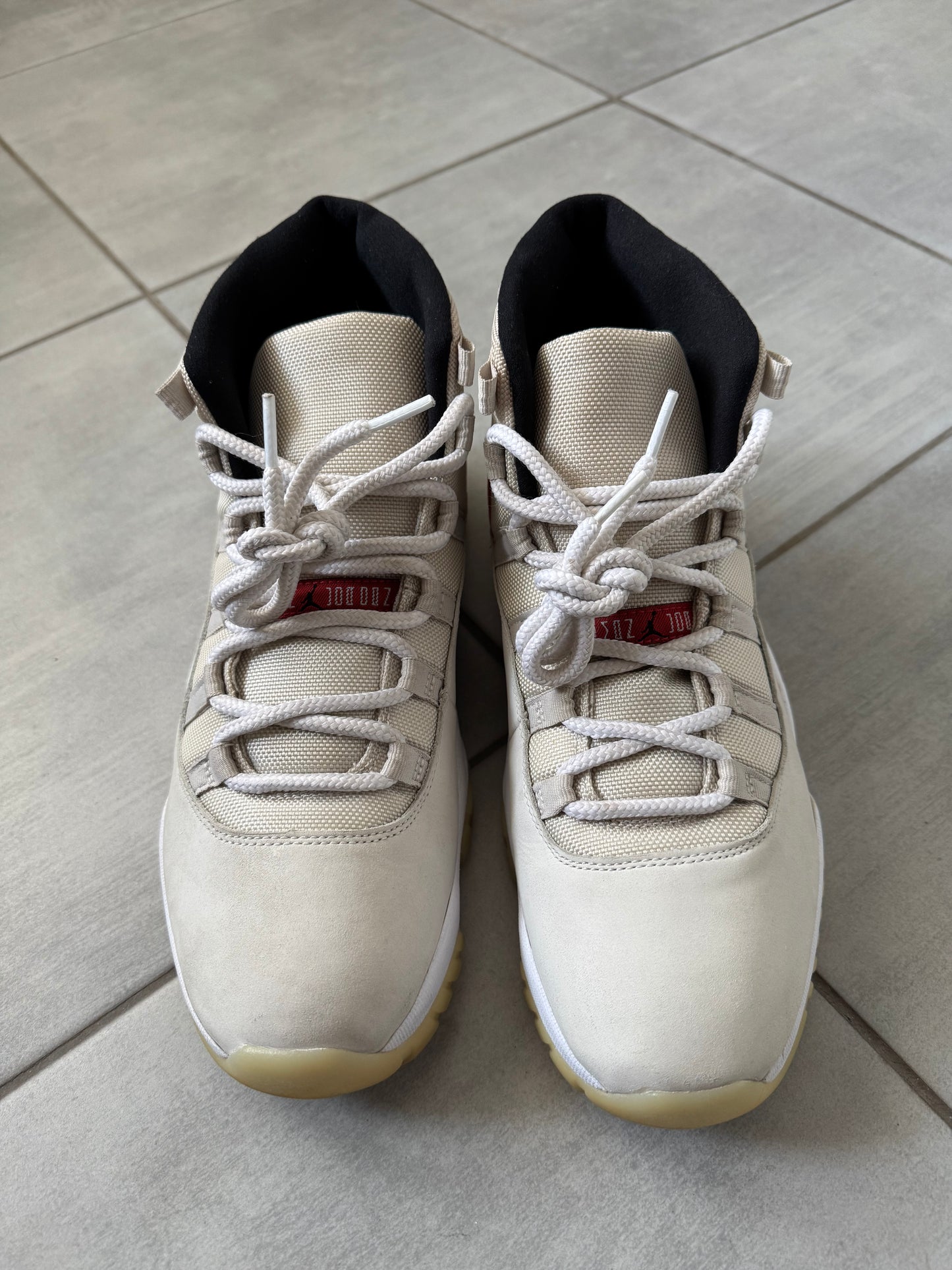 Air Jordan 11 Platinum Tint