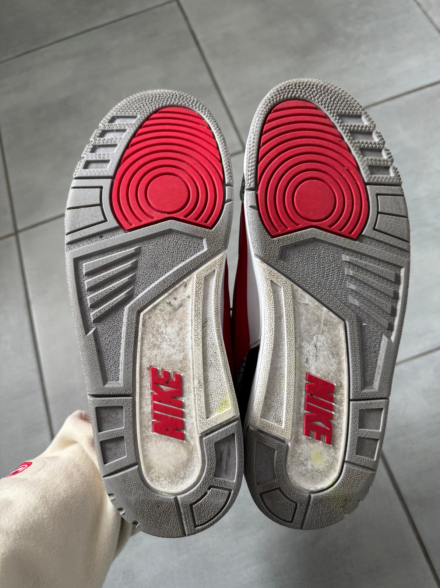 Air Jordan 3 Red Elephant