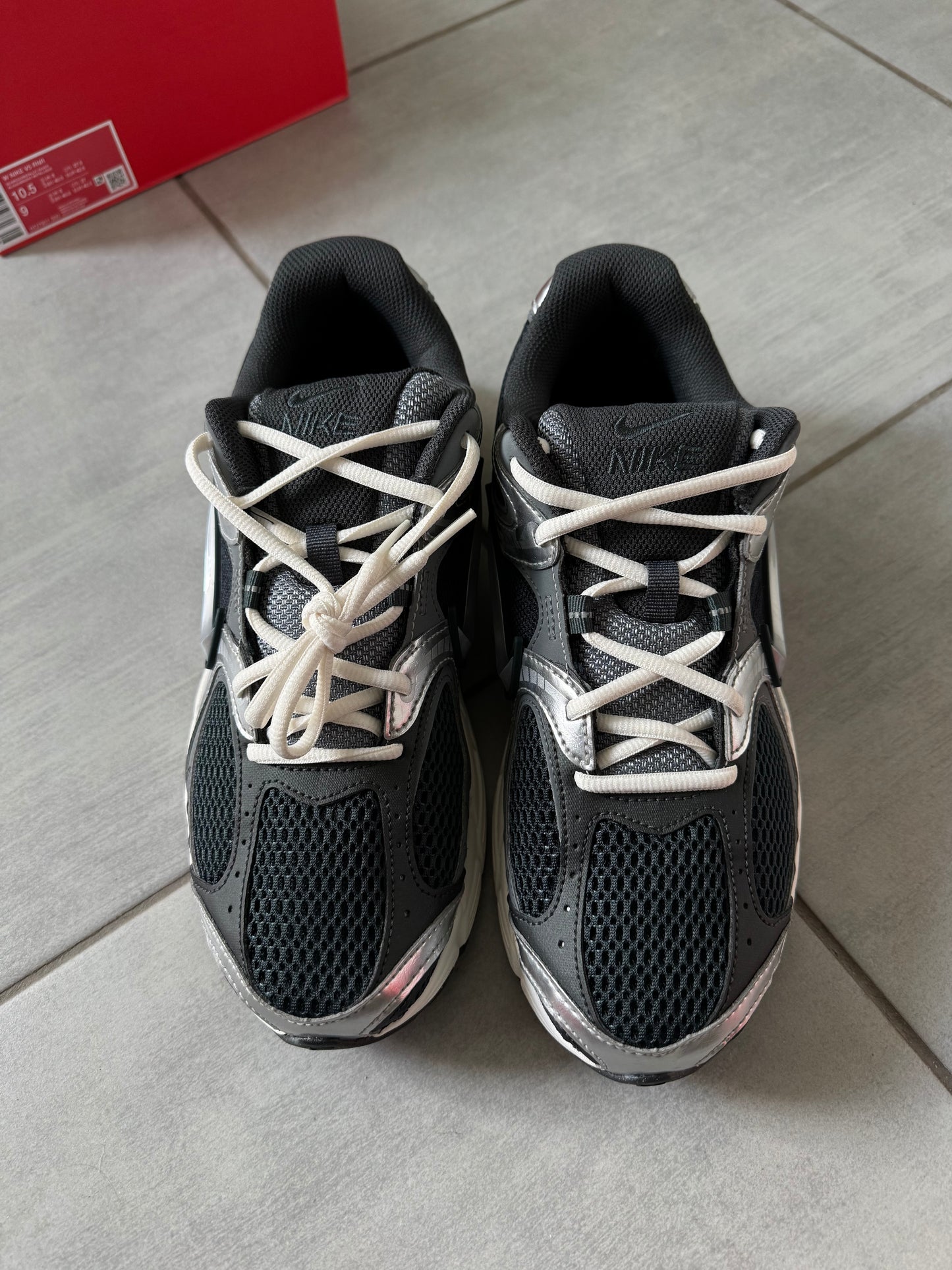 Nike V5 Runner Seaweed Metallic Silver HQ7901-300
