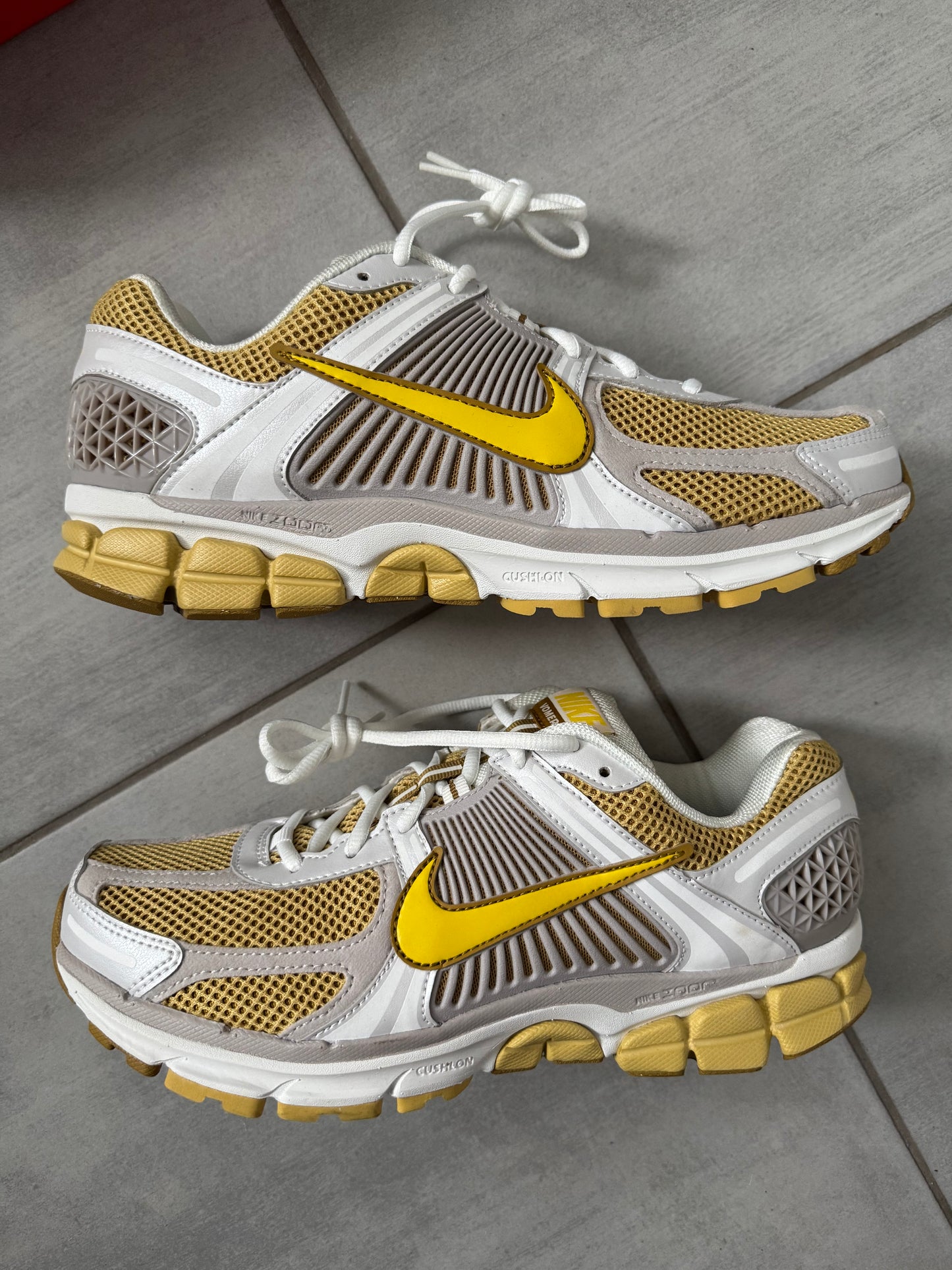 Nike Zoom Vomero 5 Lightning