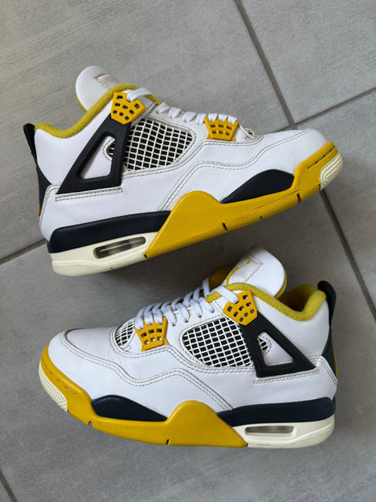 Air Jordan 4 Vivid Sulphur