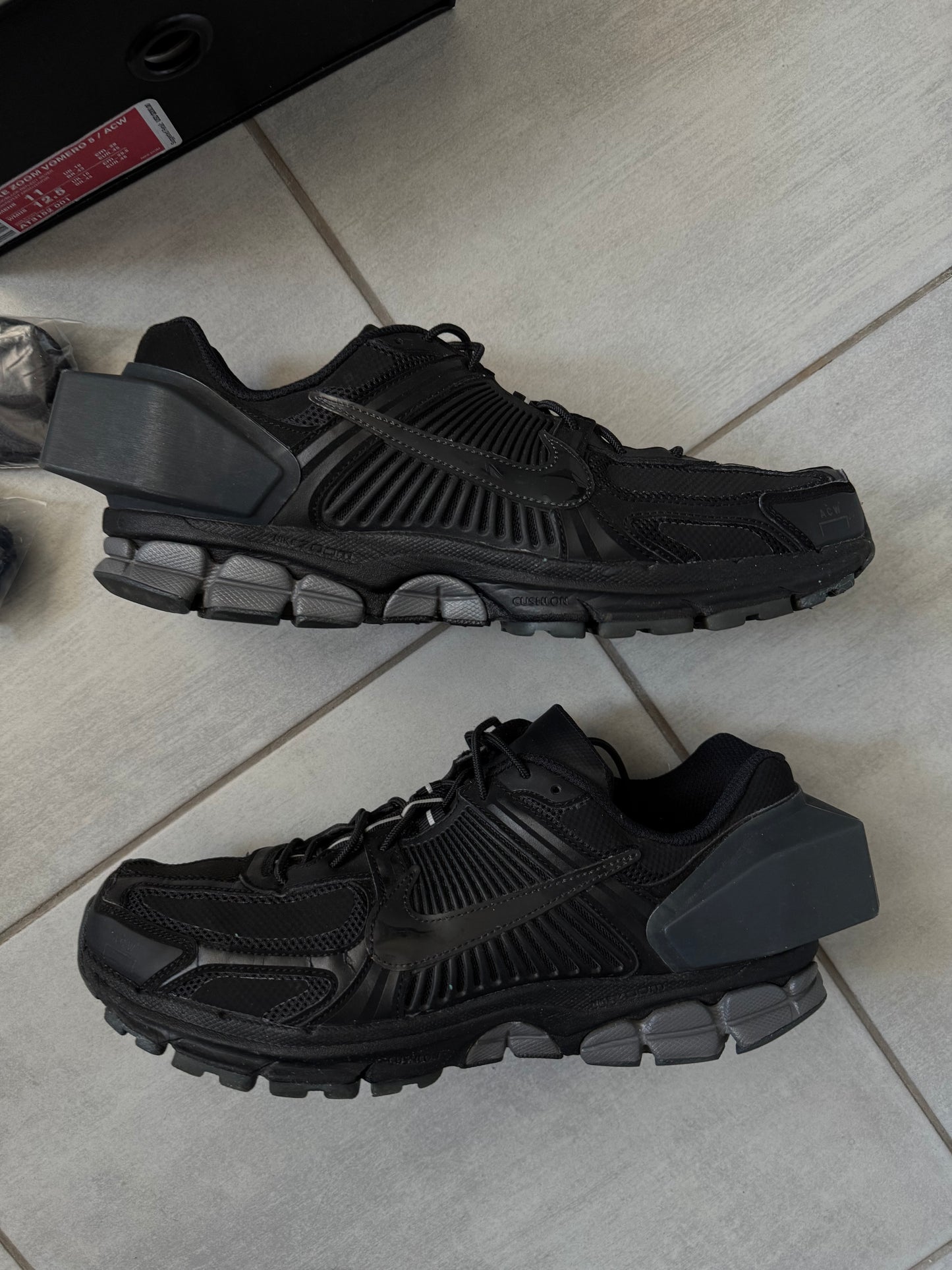 Nike Zoom Vomero 5 x A Cold Wall