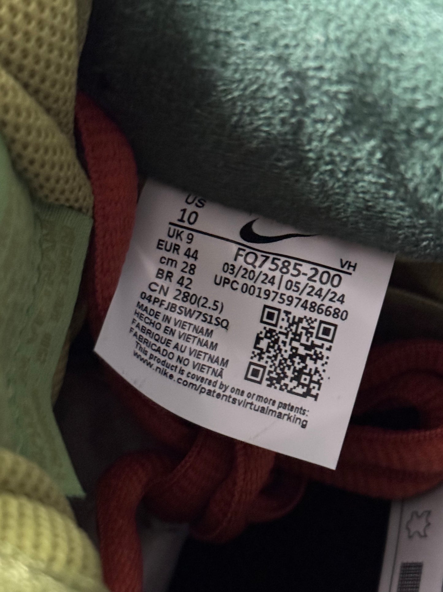Nike SB Dunk Low Escargot