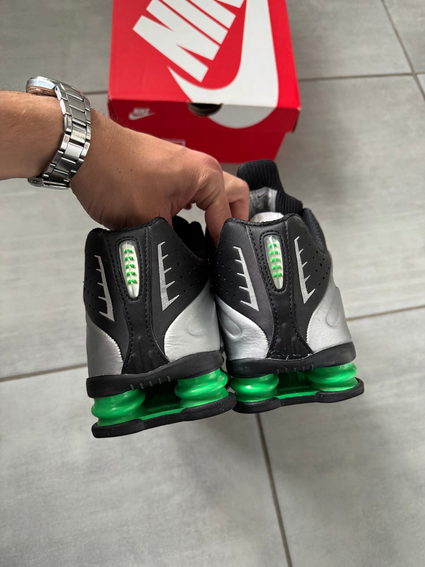 Nike Shox R4 Green HQ1988-006