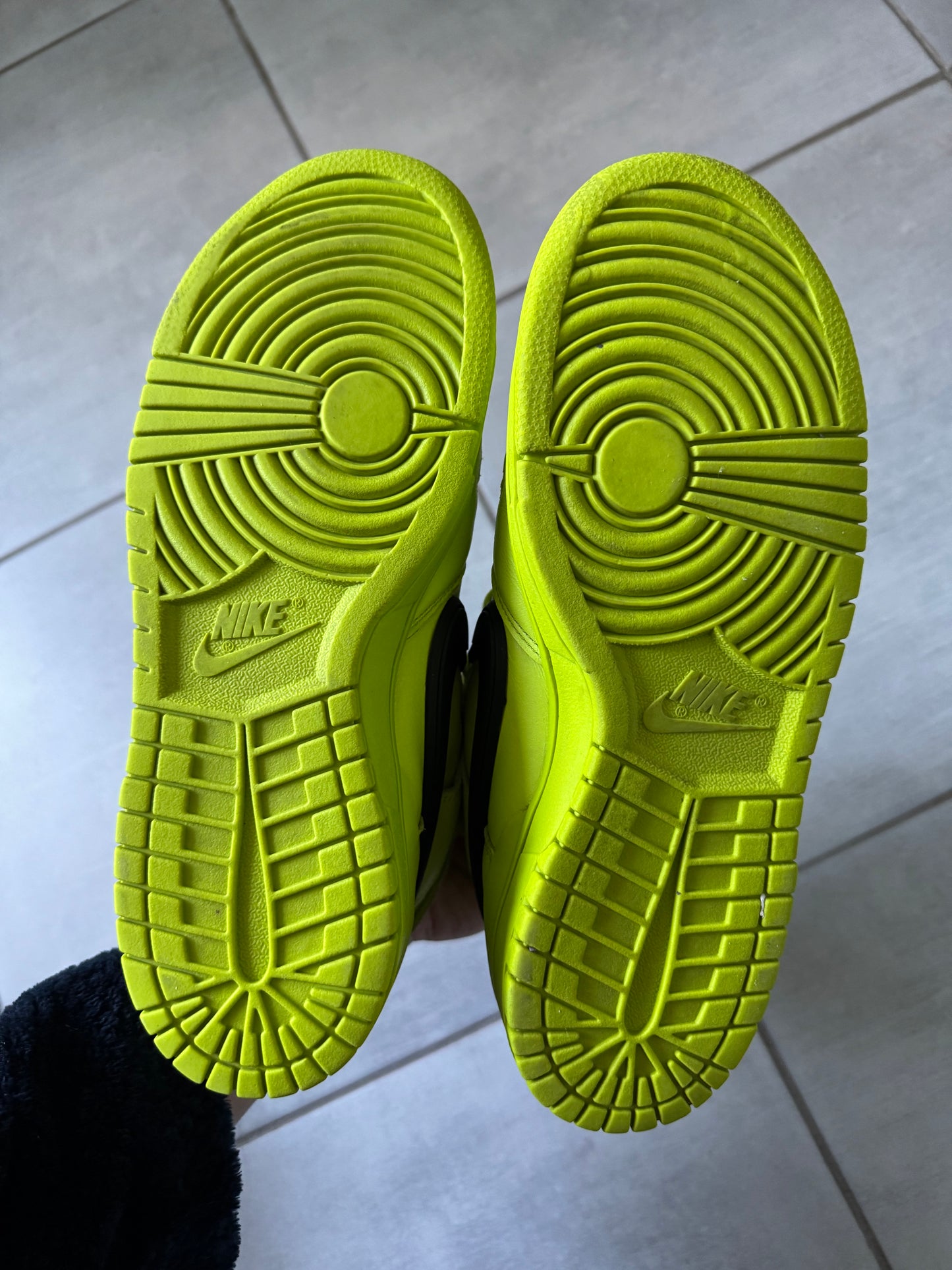 Nike Dunk High x AMBUSH Flash Lime CU7544-300
