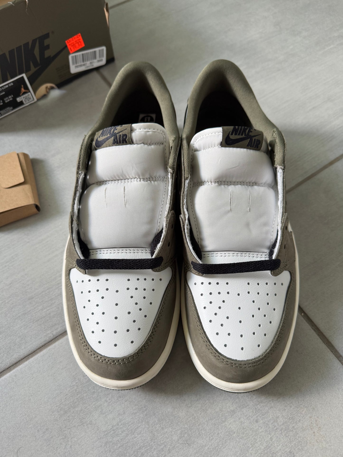 Nike Air Jordan 1 Low OG Medium Olive HQ6998-200
