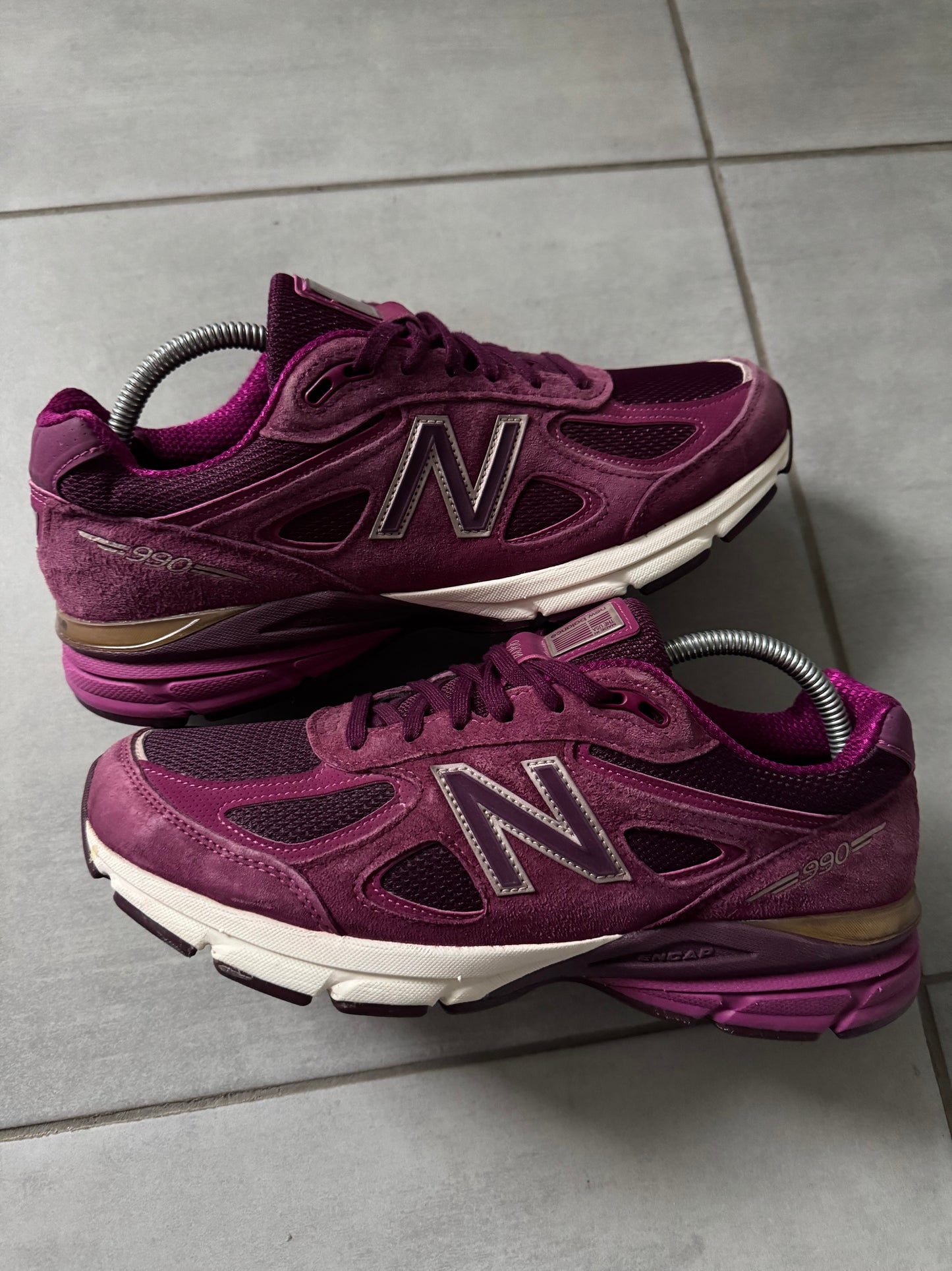 New Balance 990v4 Burgundy