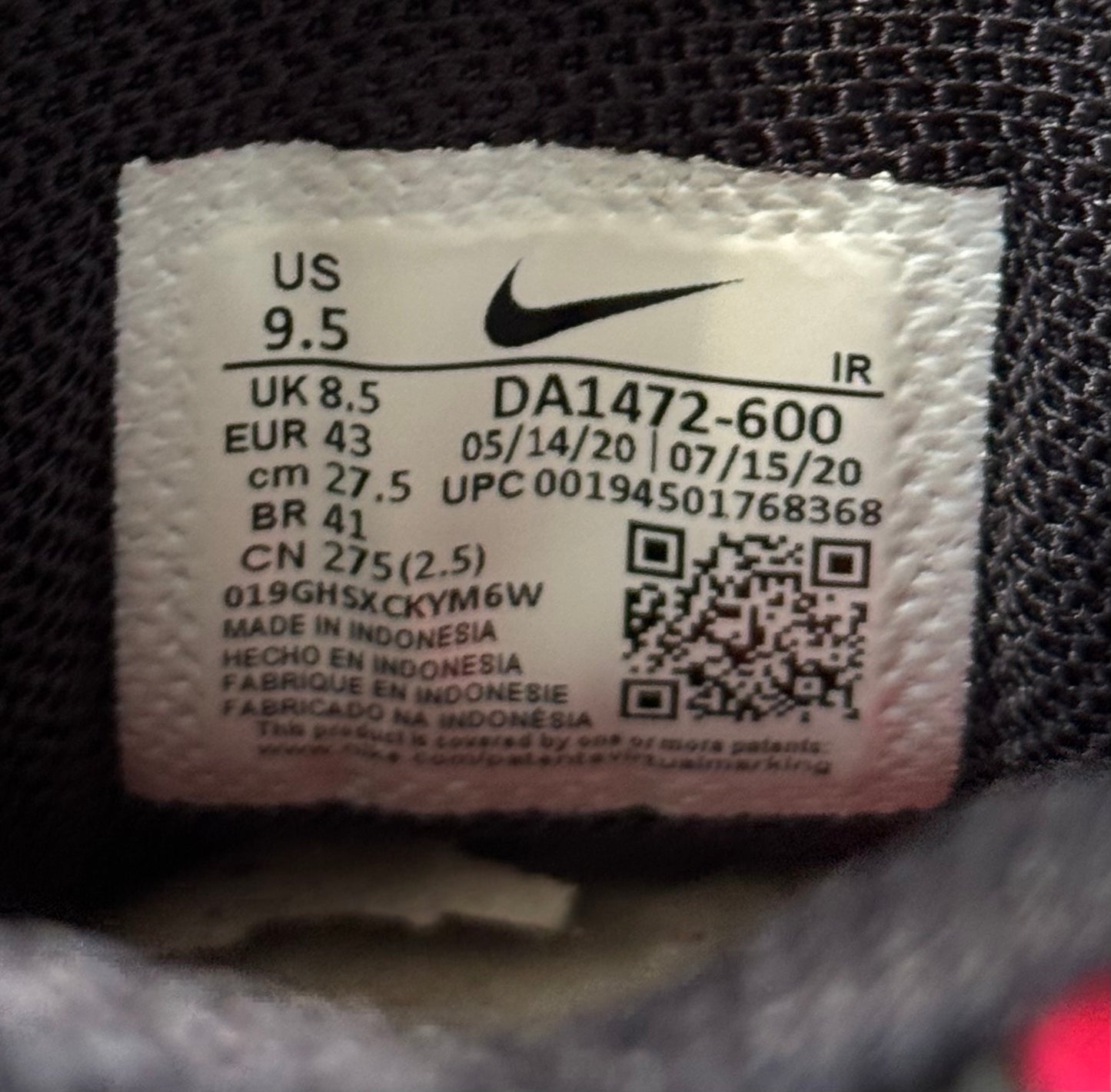 Nike Air Max Plus x Supreme University Red