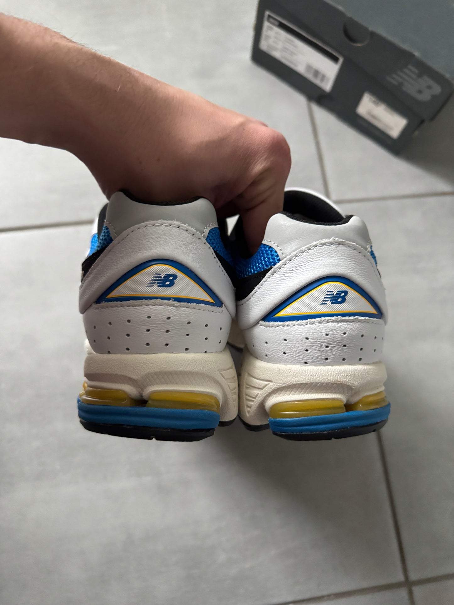 New Balance 2002R
