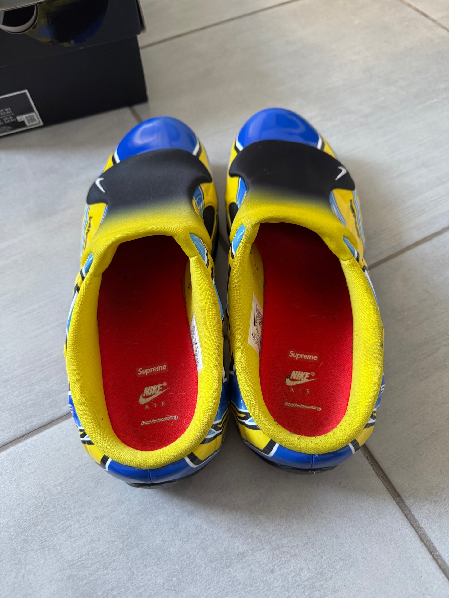 Nike Clogposite x Supreme Opti Yellow