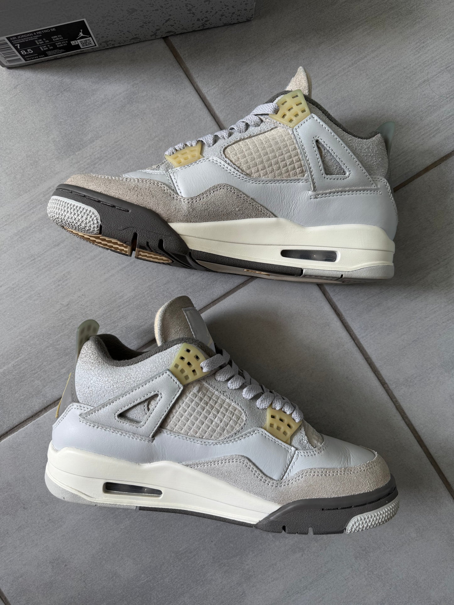 Air Jordan 4 Craft Photon Dust DV3742-001