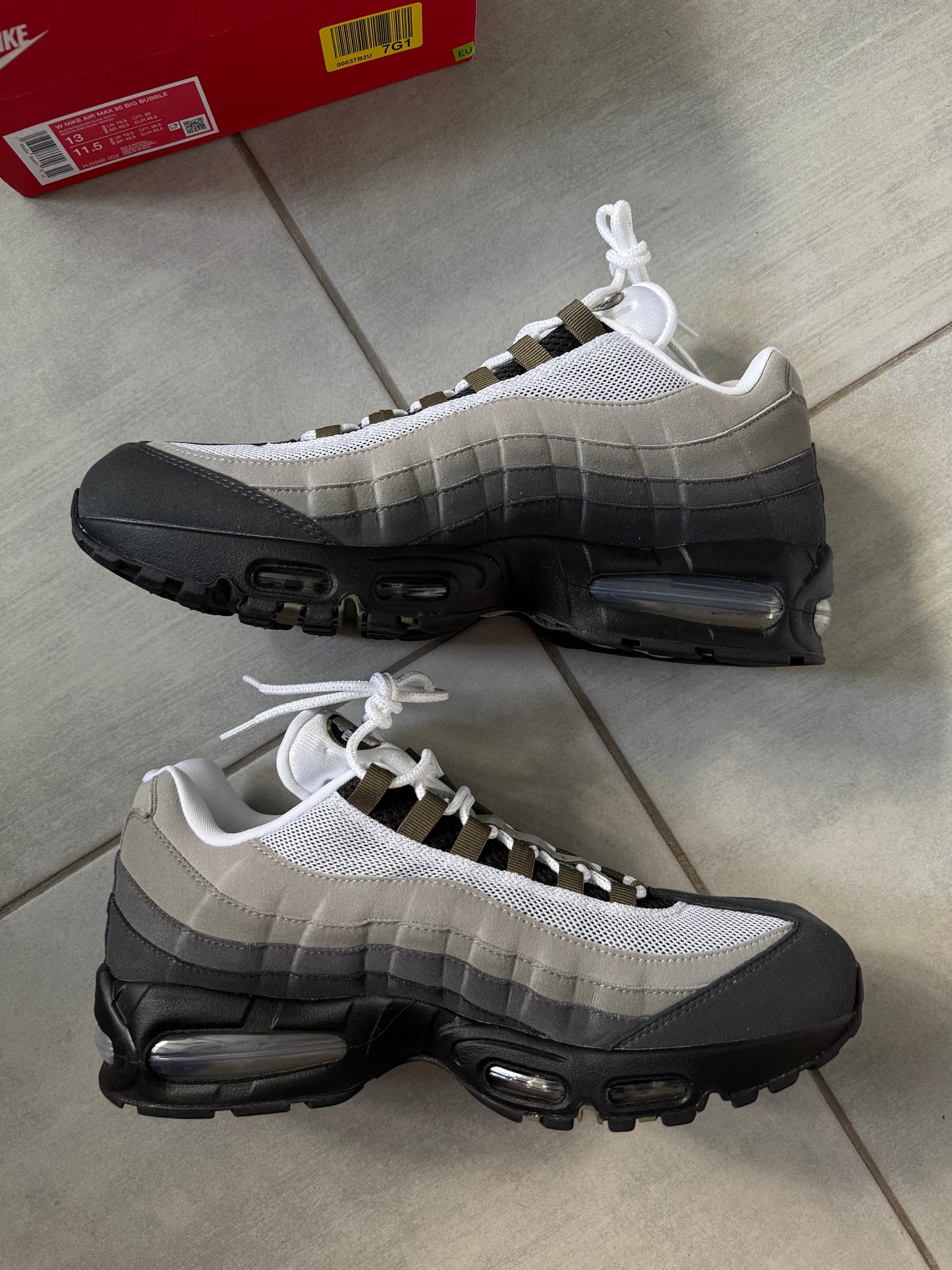 Nike Air Max 95 Black Medium Olive HJ5996-003