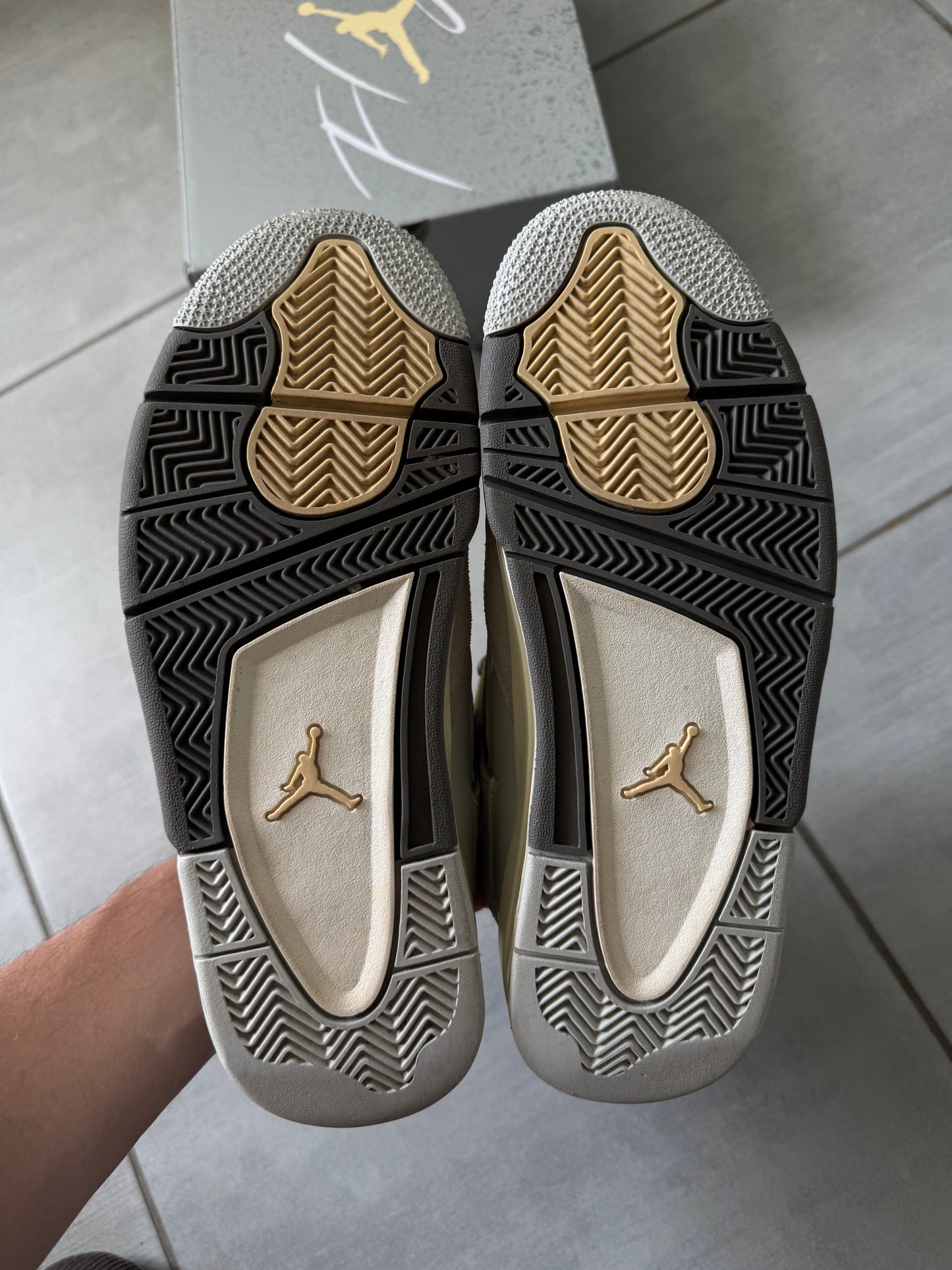 Air Jordan 4 Craft Photon Dust DV3742-001