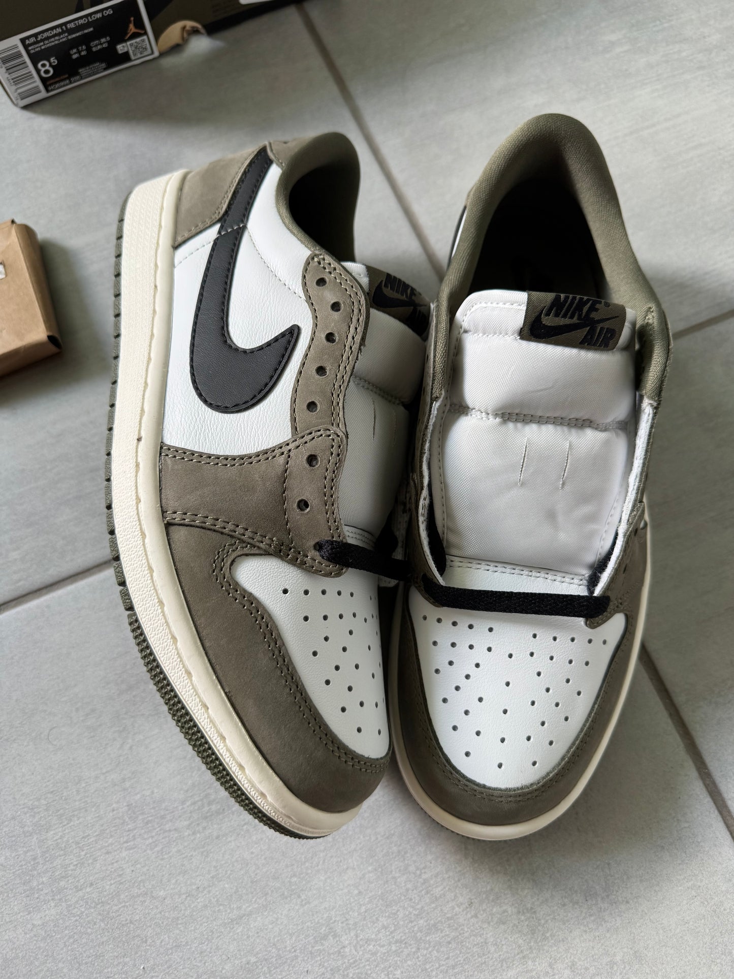 Nike Air Jordan 1 Low OG Medium Olive HQ6998-200