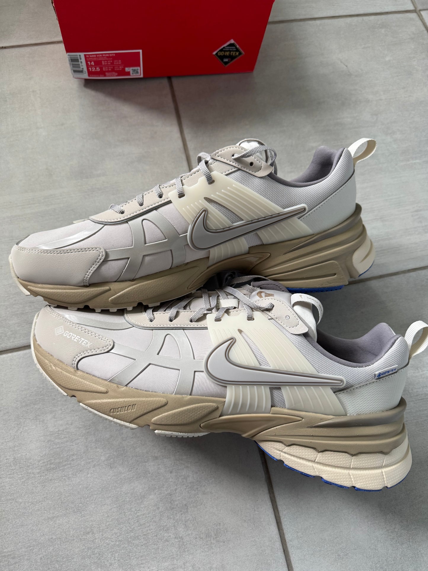 Nike V2K Run Gore-Tex Light Bone FZ2622-002