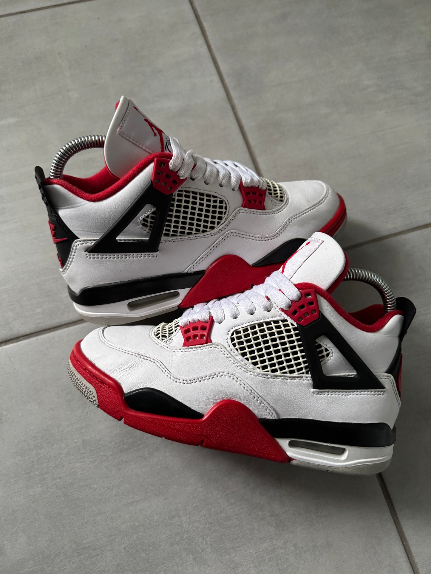 Air Jordan 4 Fire Red