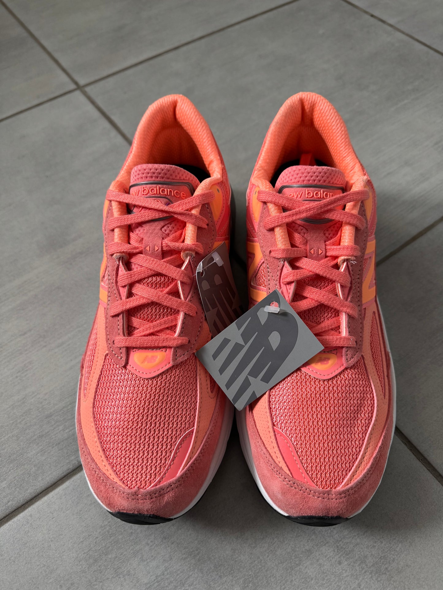 New Balance 990v6 Salmon