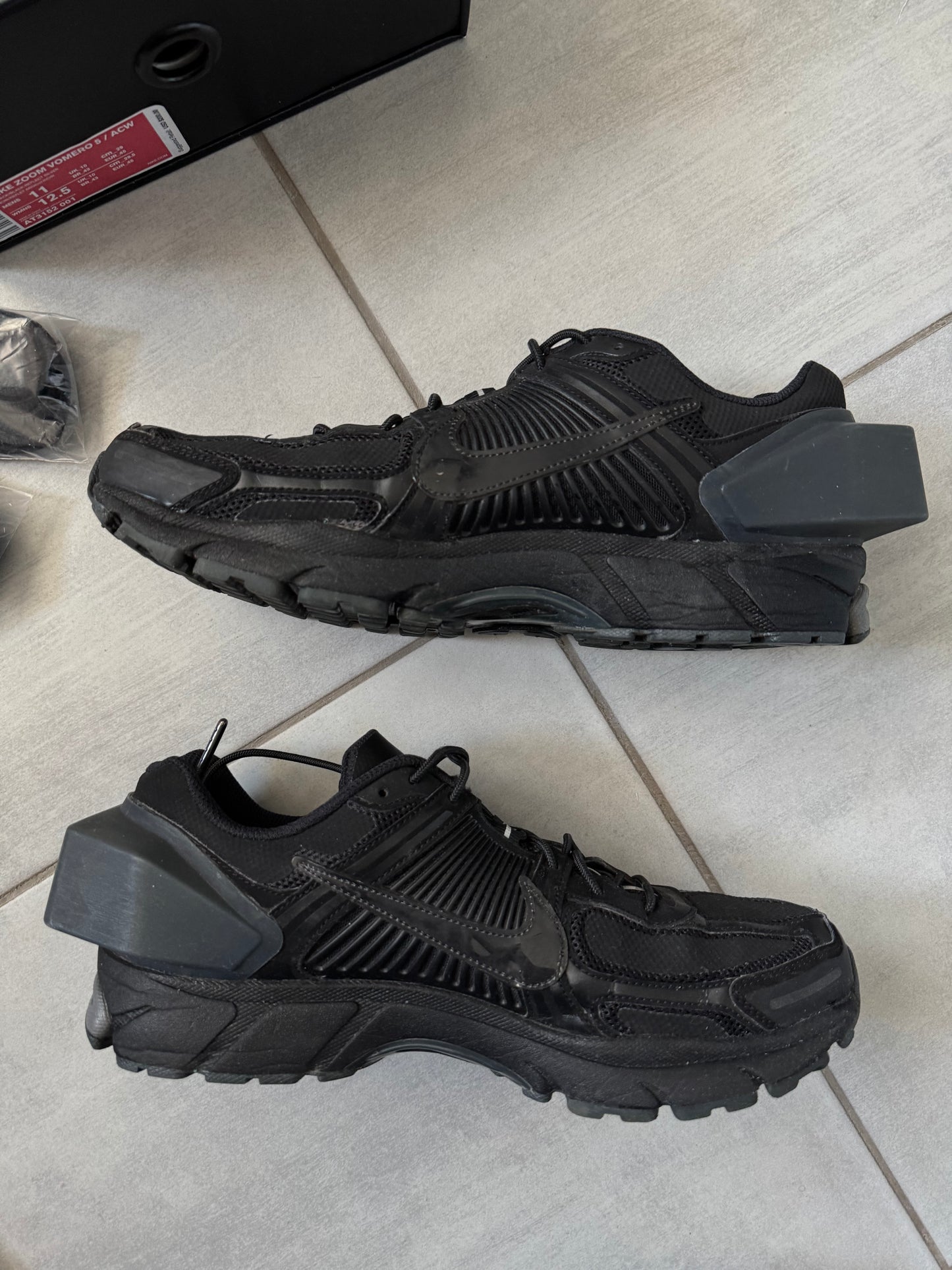Nike Zoom Vomero 5 x A Cold Wall