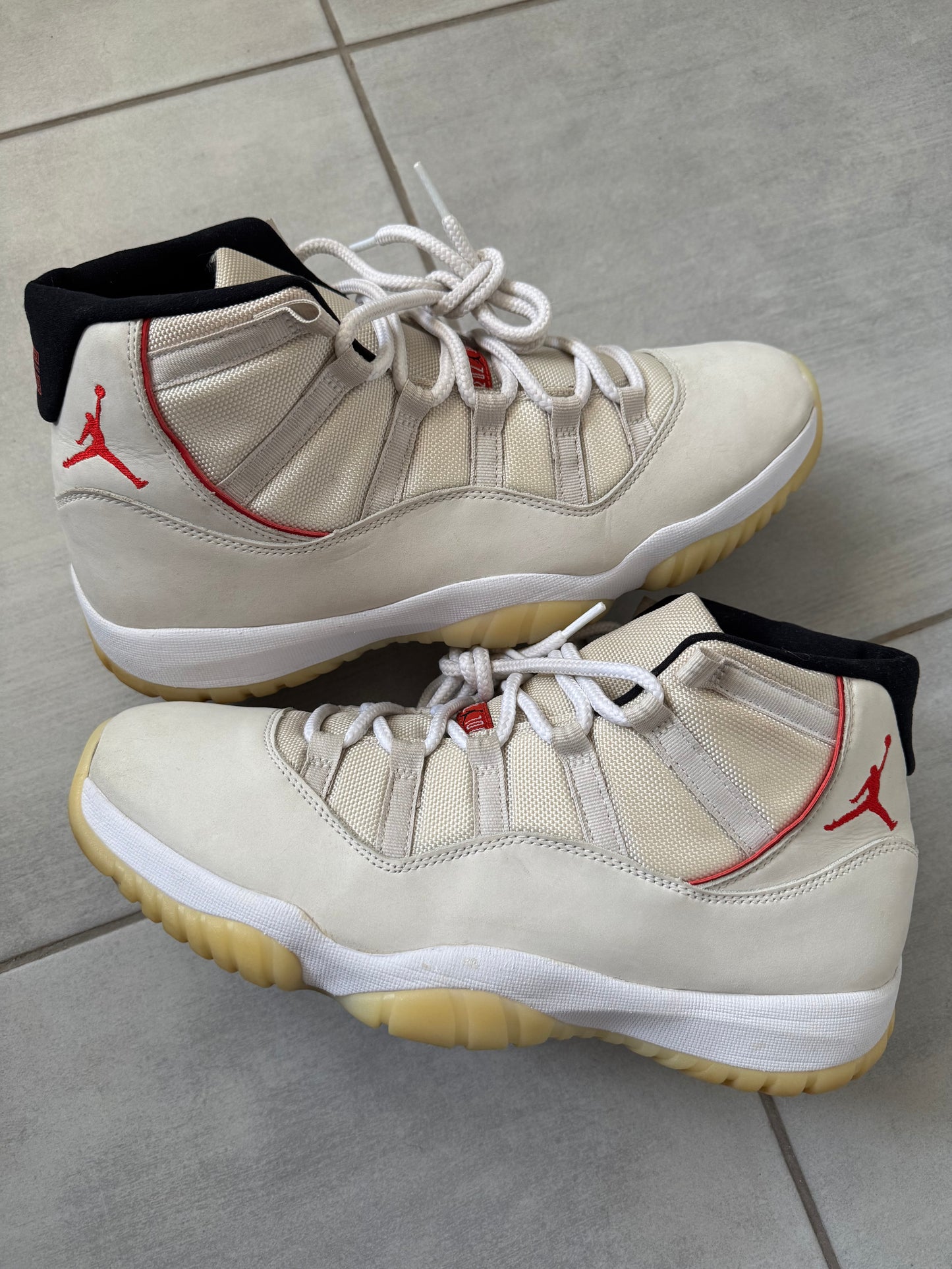 Air Jordan 11 Platinum Tint