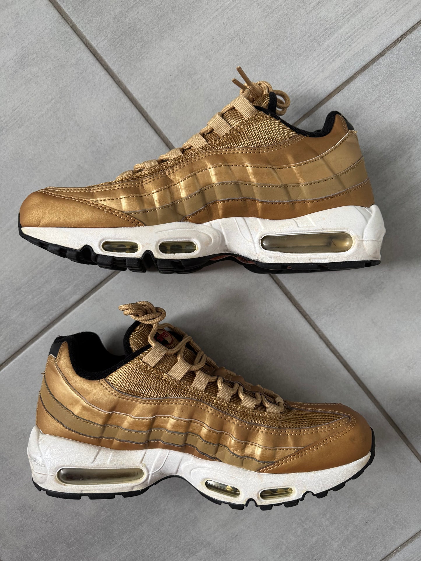 Nike Air Max 95 Gold