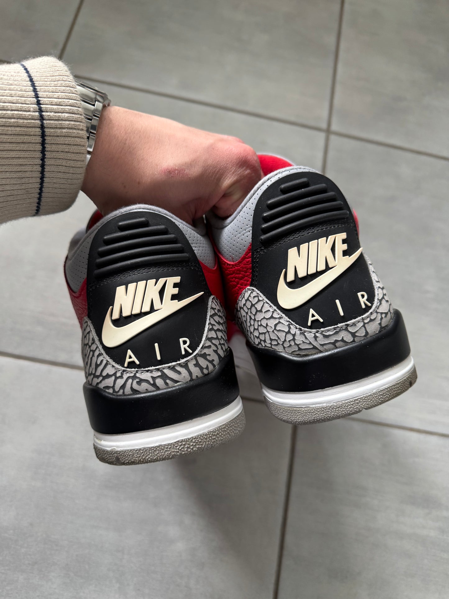 Air Jordan 3 Red Elephant