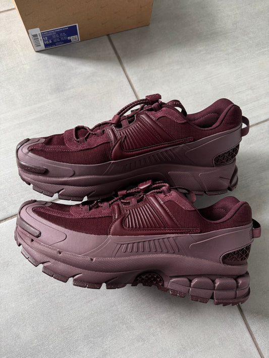 Nike Zoom Vomero Roam Bordo HQ2181-500