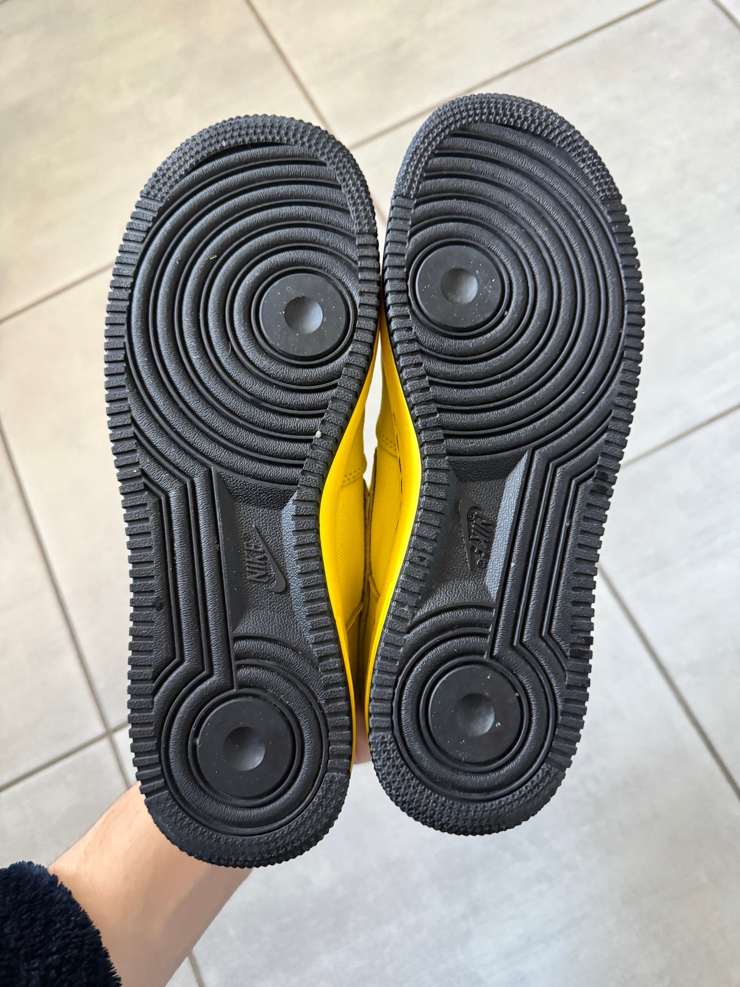 Nike Air Force 1 Gore-Tex Dynamic Yellow