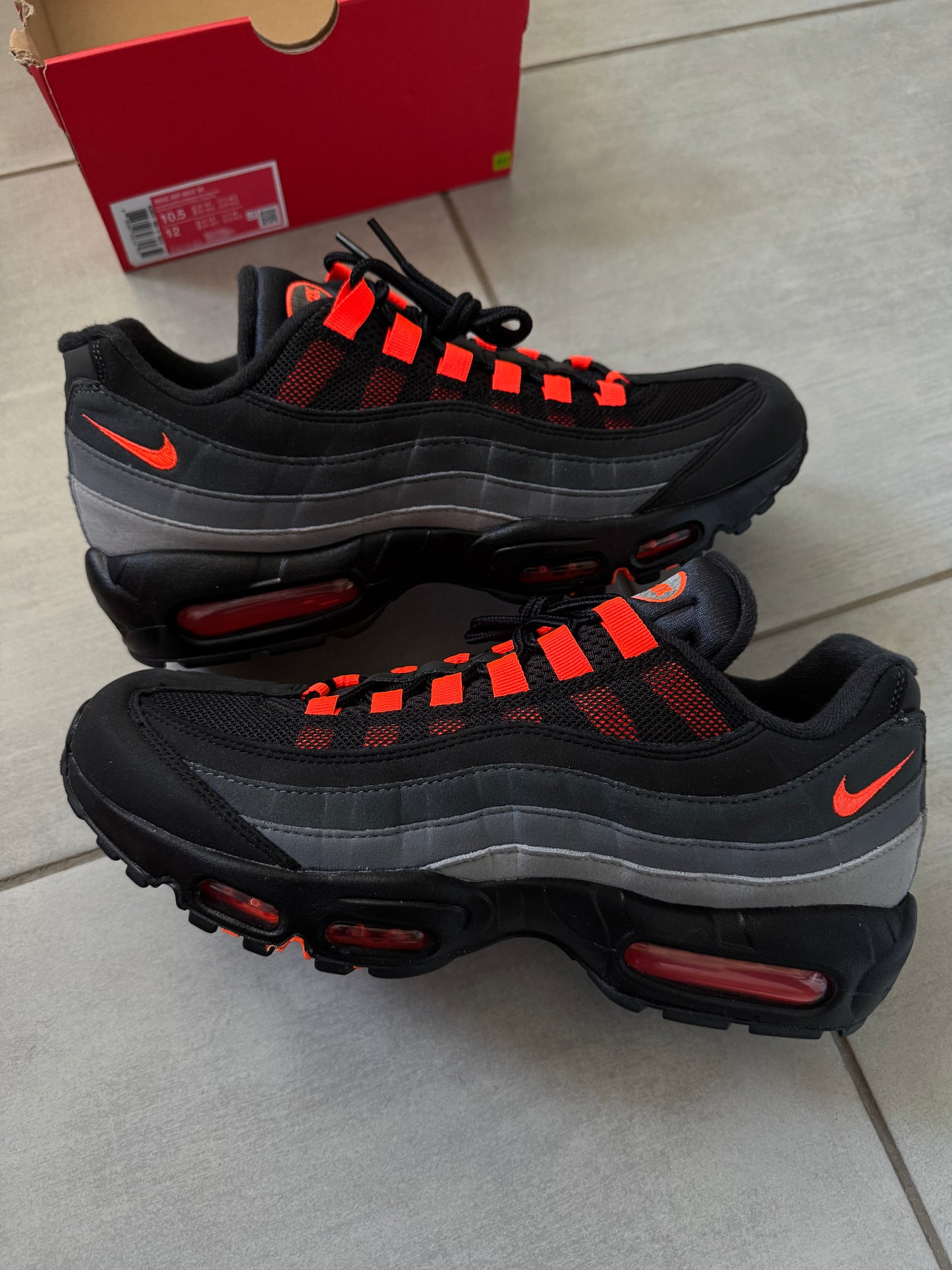 Nike Air Max 95 Hyper Crymson