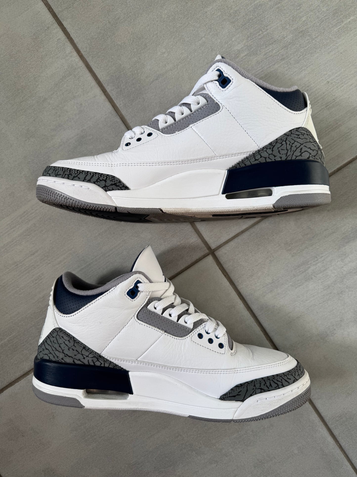 Air Jordan 3 Midnight Navy CT8532-140