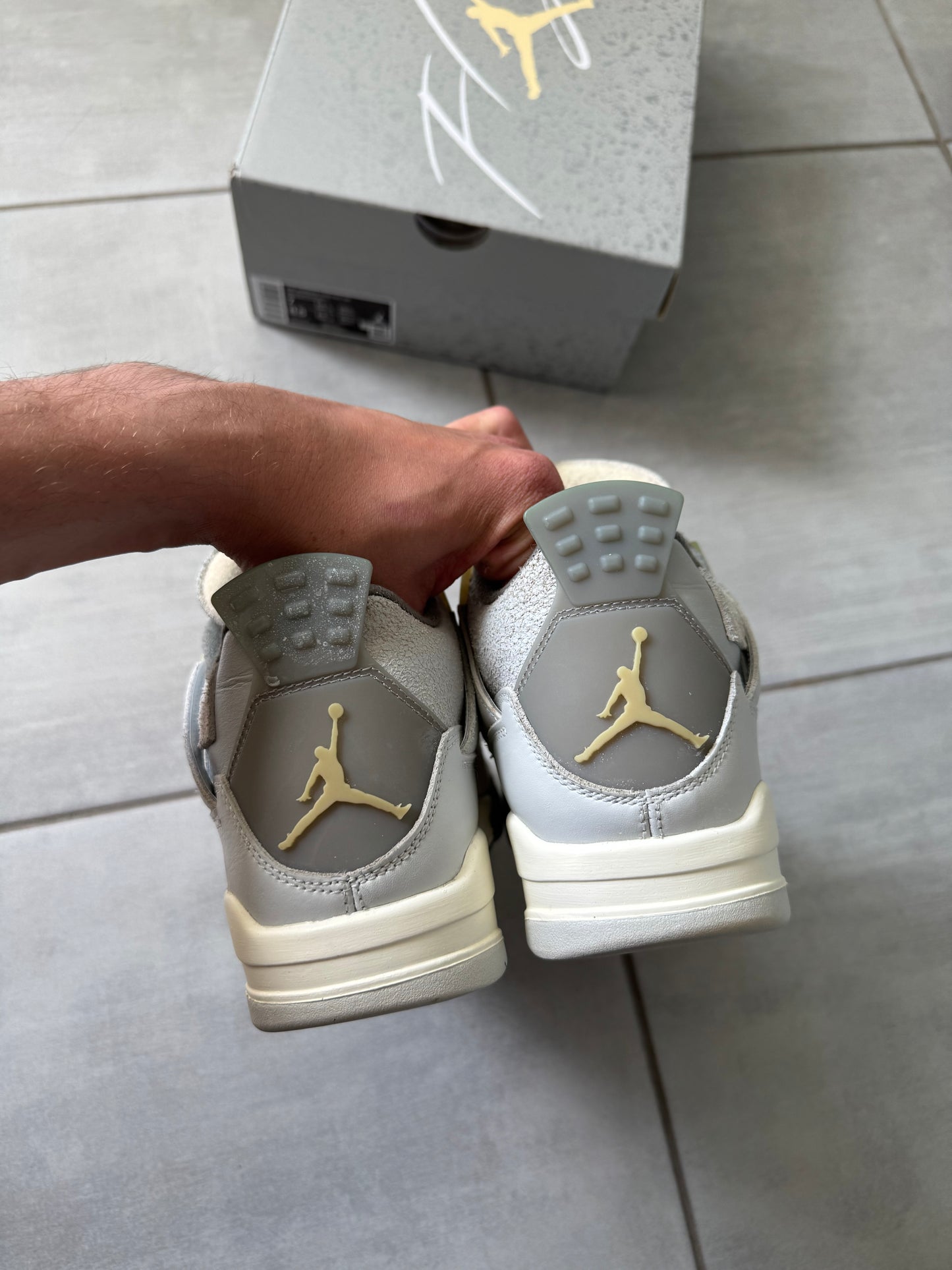 Air Jordan 4 Craft Photon Dust DV3742-001