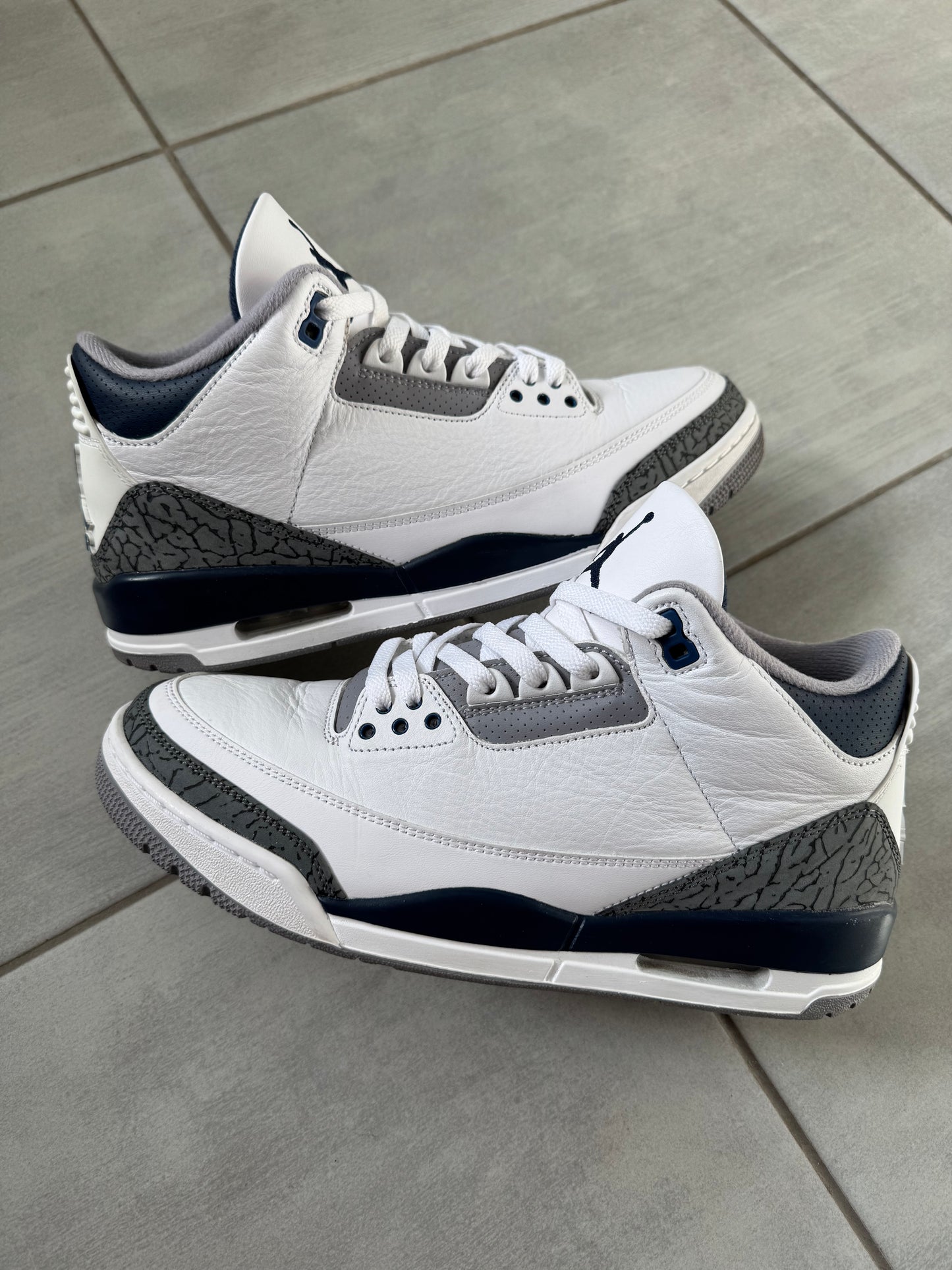 Air Jordan 3 Midnight Navy CT8532-140