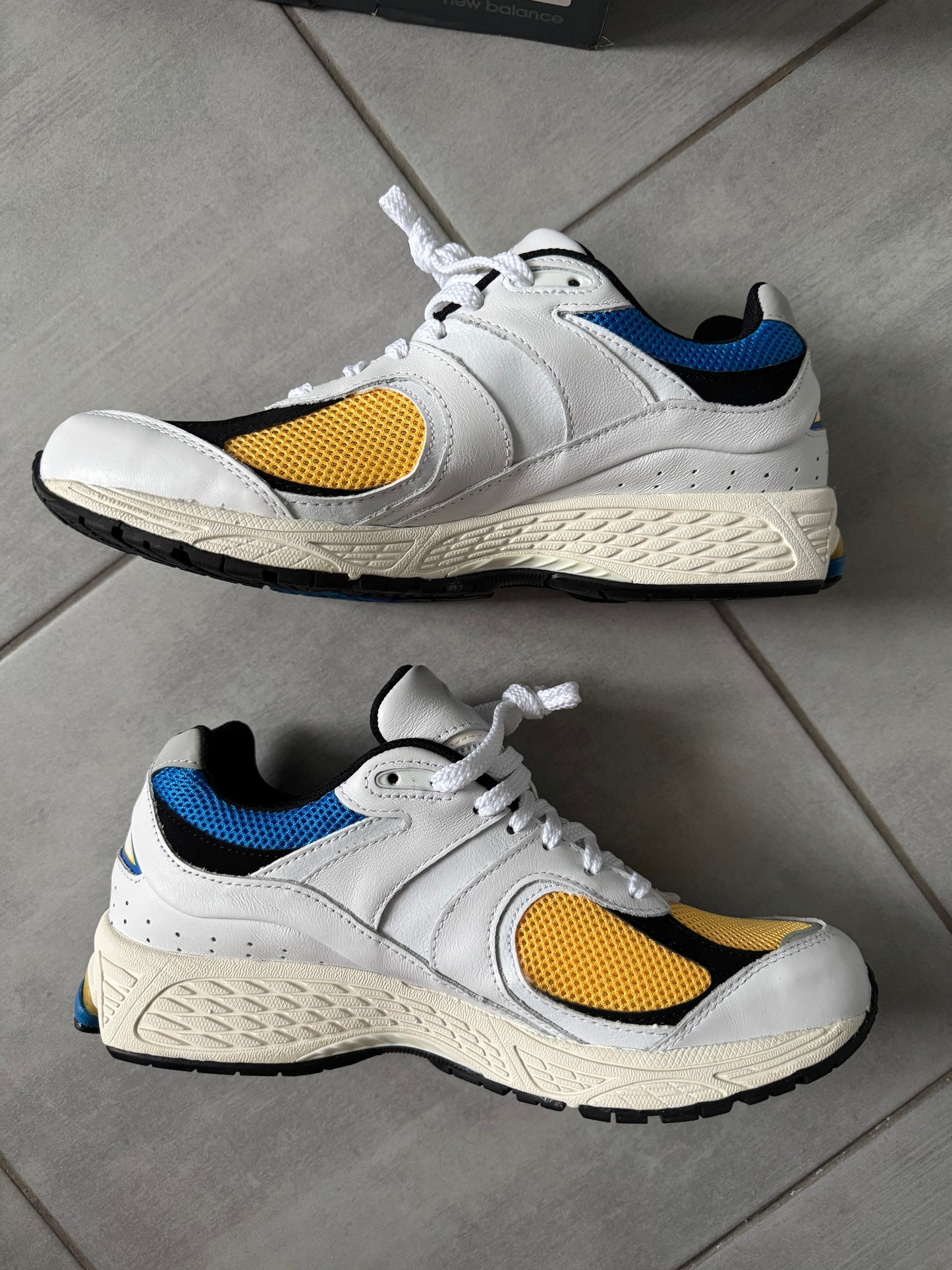 New Balance 2002R