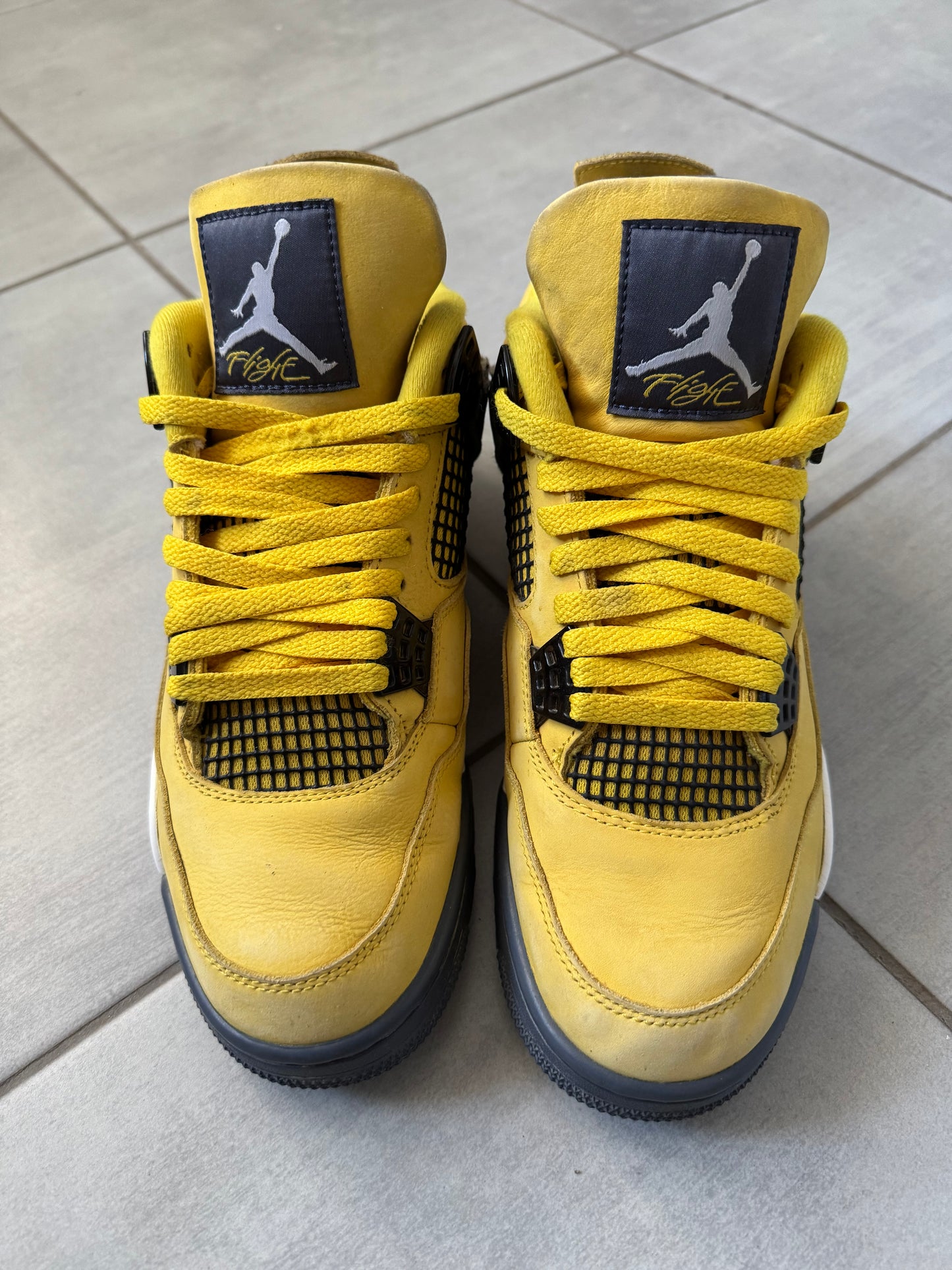 Air Jordan 4 Lightning