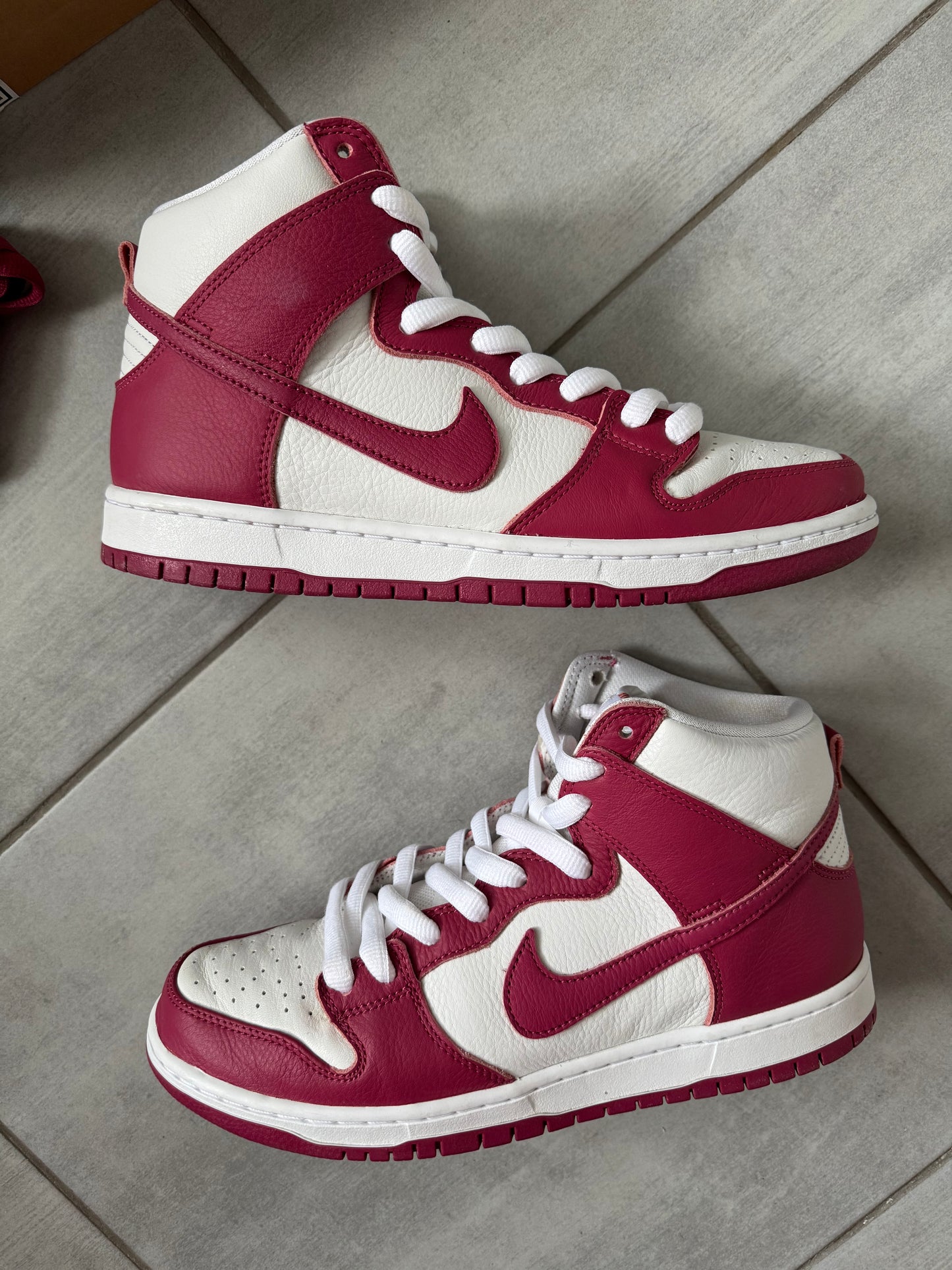 Nike SB Dunk High Sweet Beat