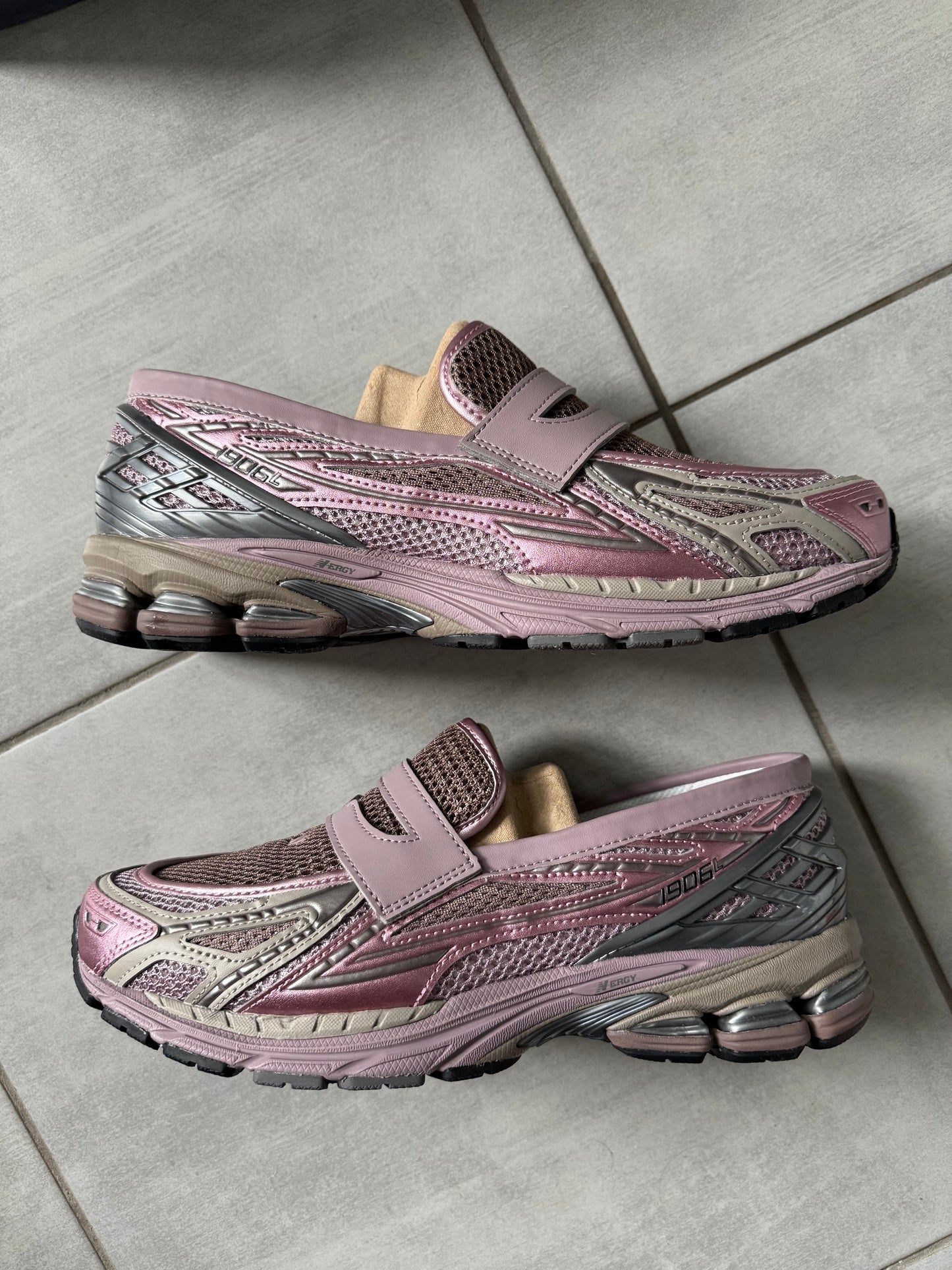New Balance 1906 Loafer Pink