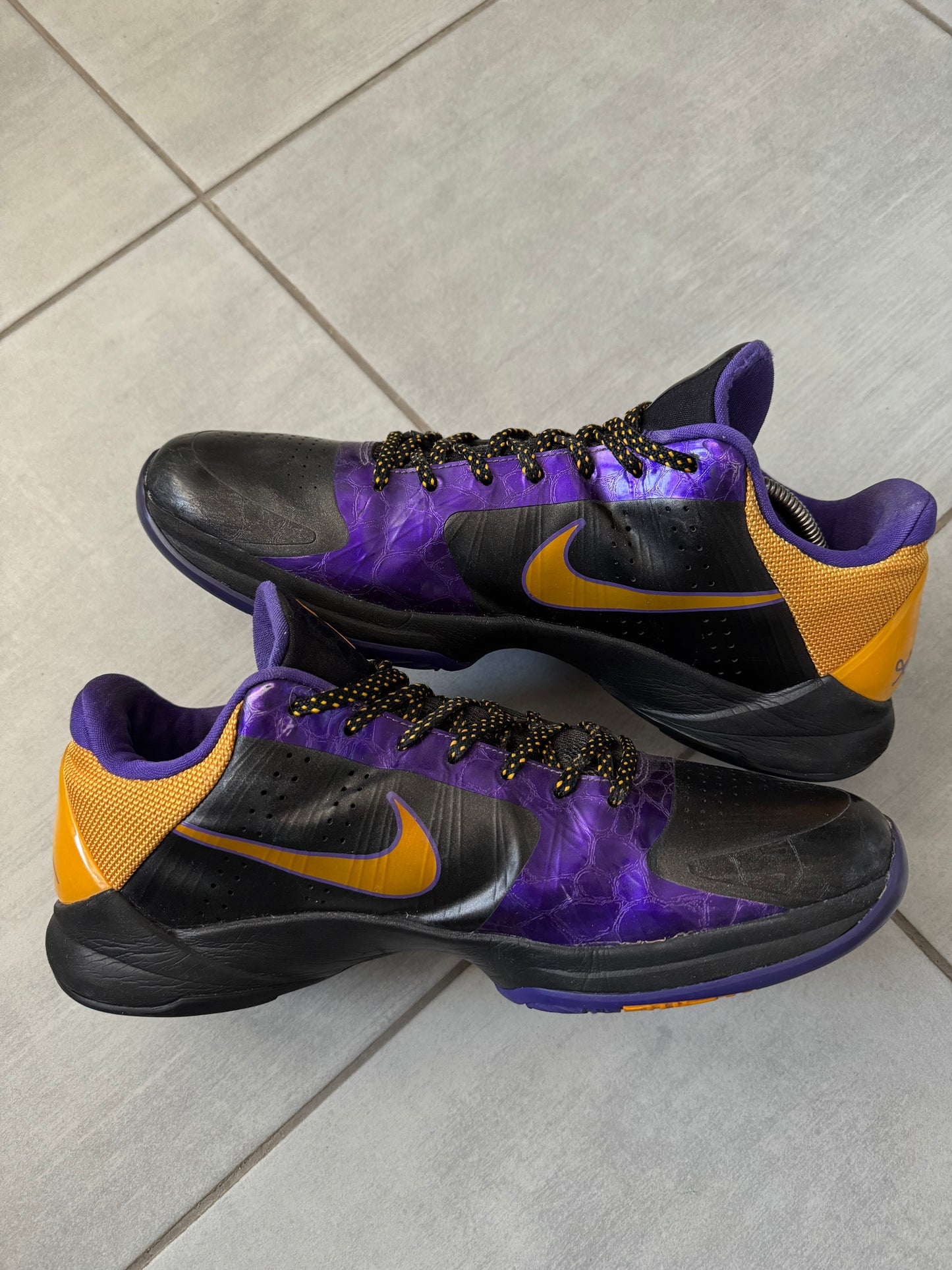 Nike Kobe 5 Lakers Away 2010
