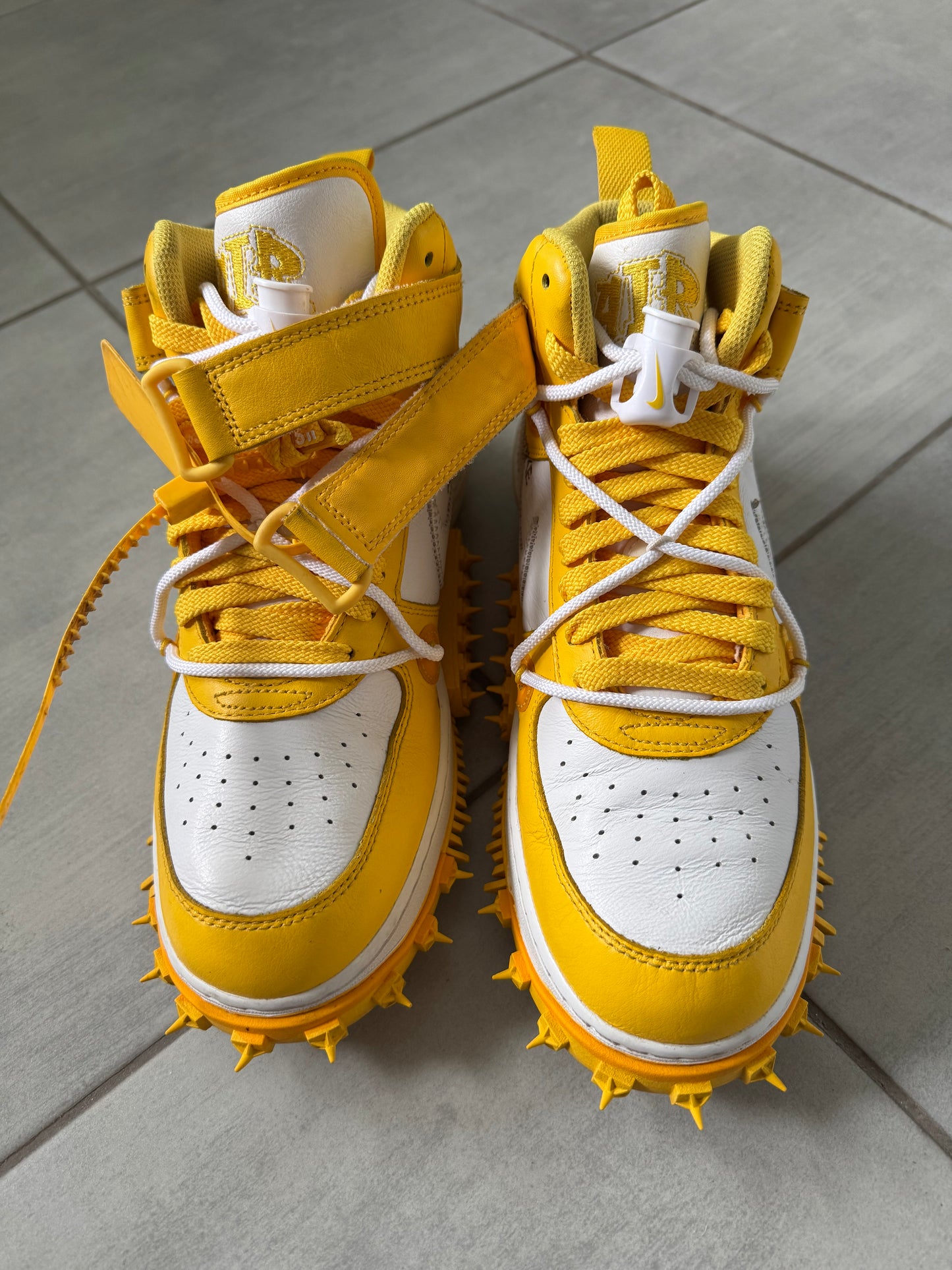 Nike Air Force 1 Mid x Off-White Varsity Maize DR0500-101