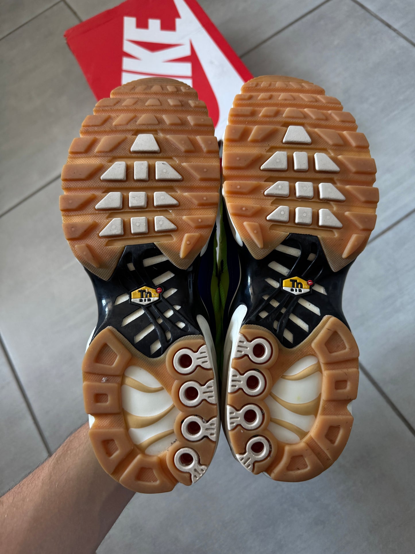 Nike Air Max Plus Ghost Green DZ0480-300