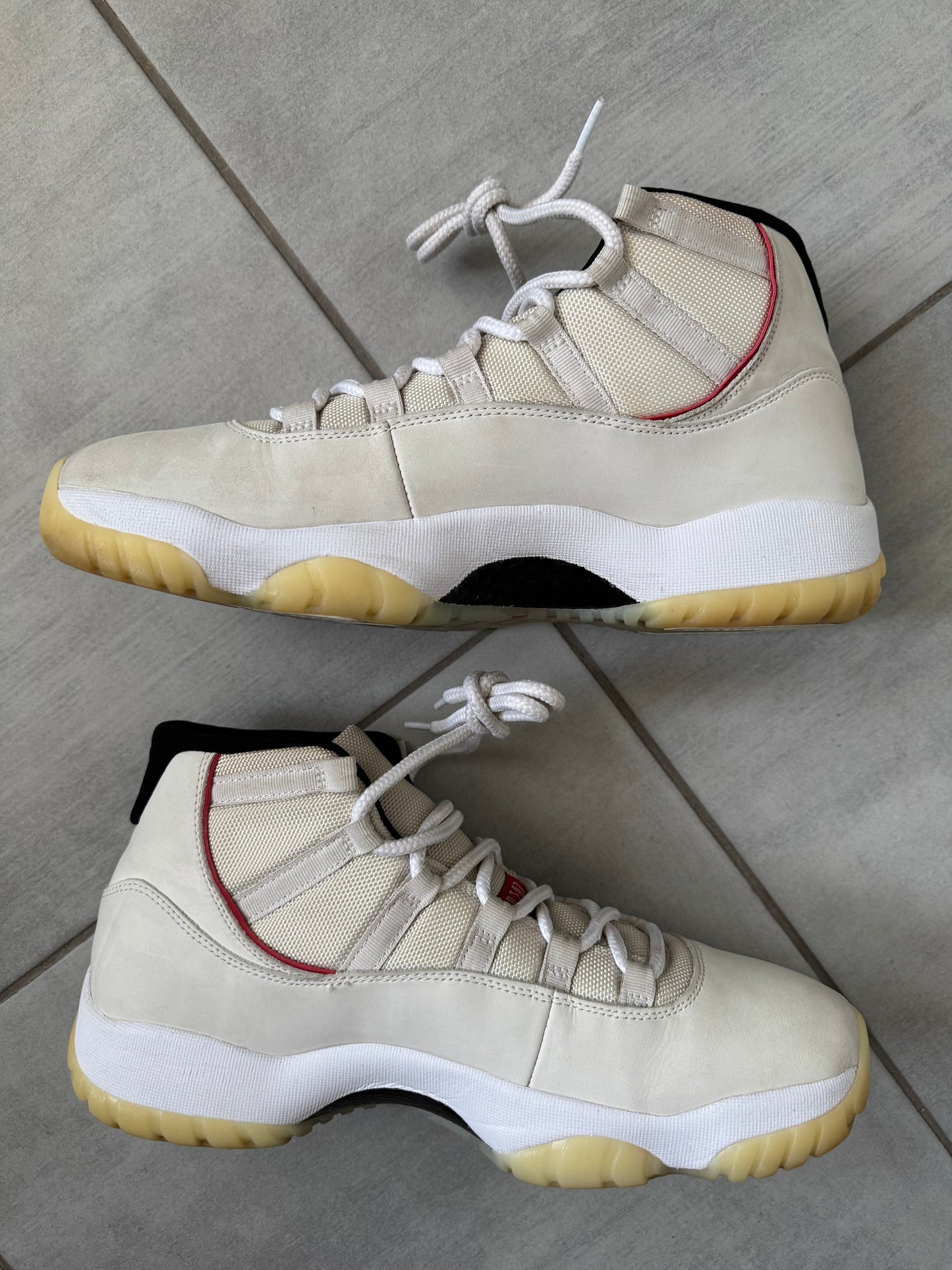 Air Jordan 11 Platinum Tint