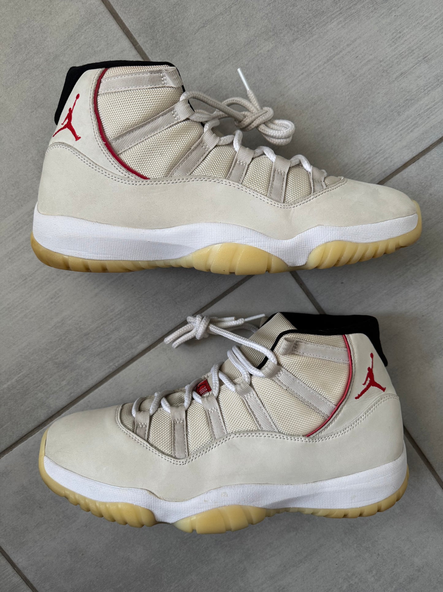 Air Jordan 11 Platinum Tint